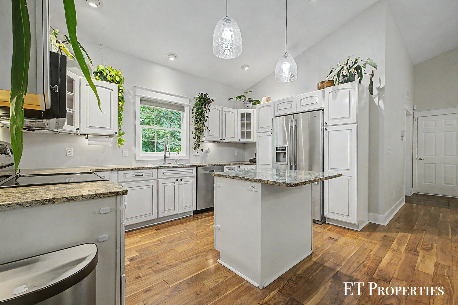 7801 Cascade Road SE Grand Rapids MI 49546