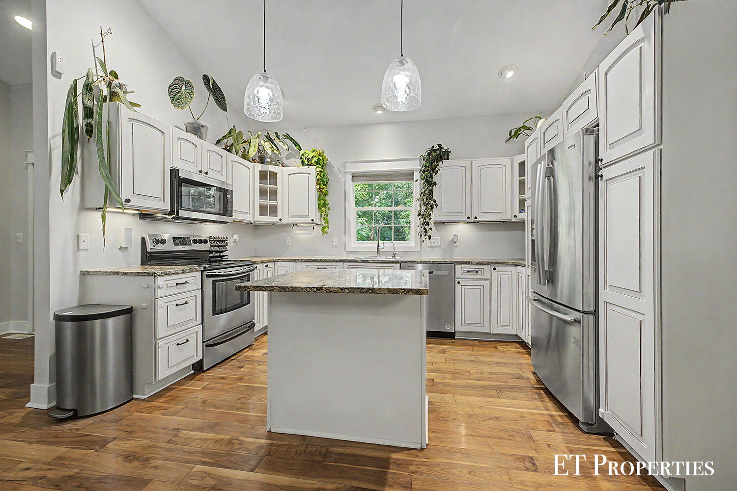 7801 Cascade Road SE Grand Rapids MI 49546