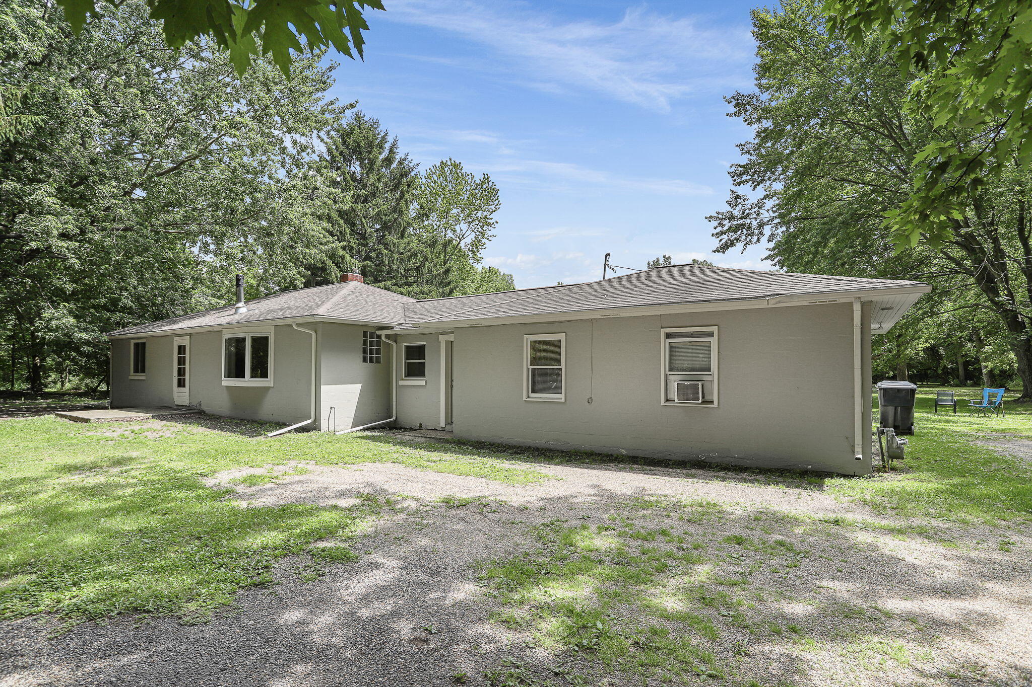 2718 Coloma Road Benton Harbor MI 49022