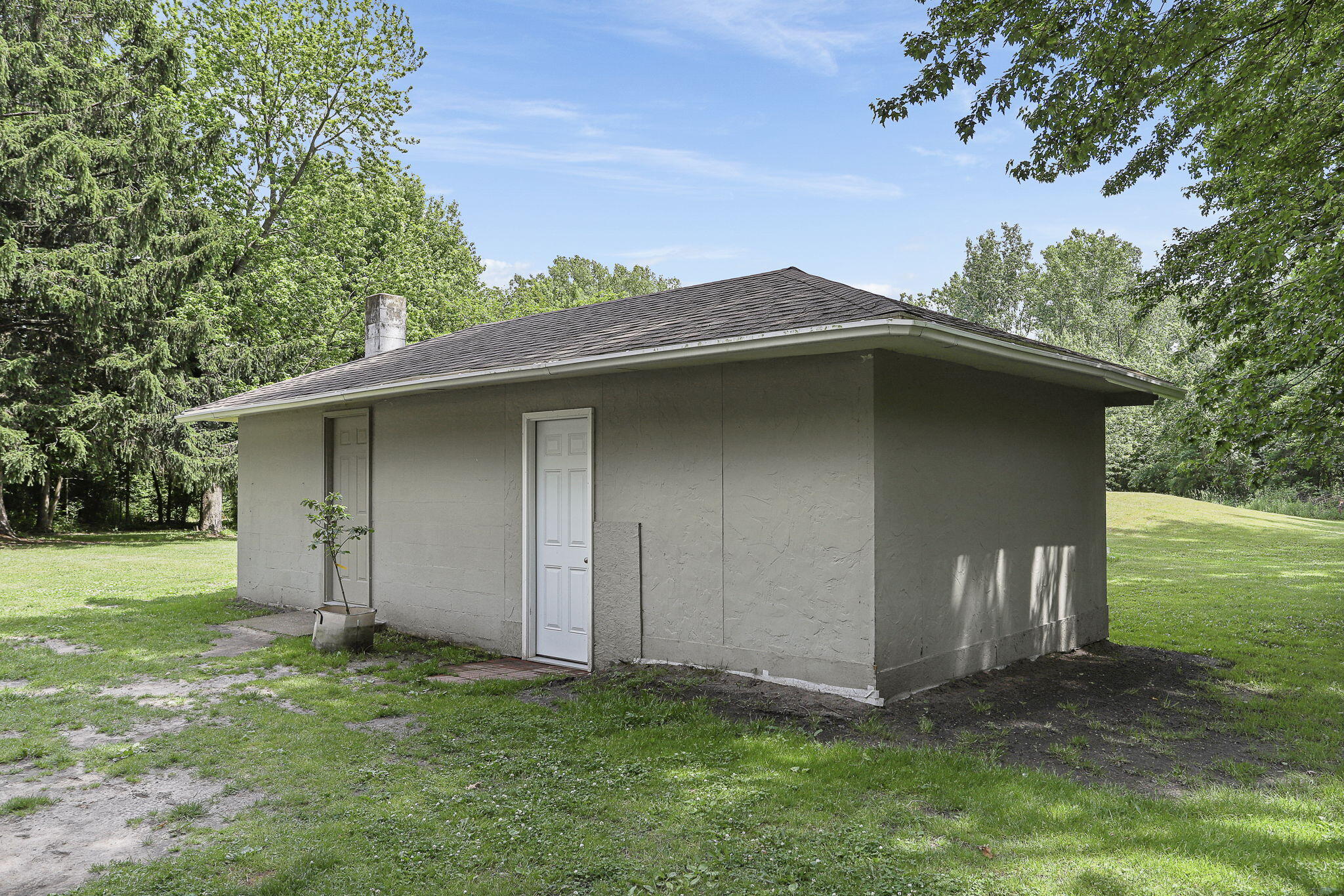 2718 Coloma Road Benton Harbor MI 49022