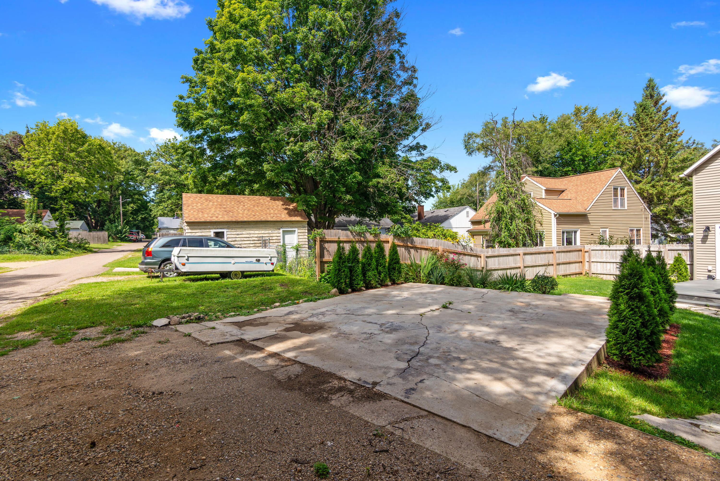 1118 E Alcott Street Kalamazoo MI 49001