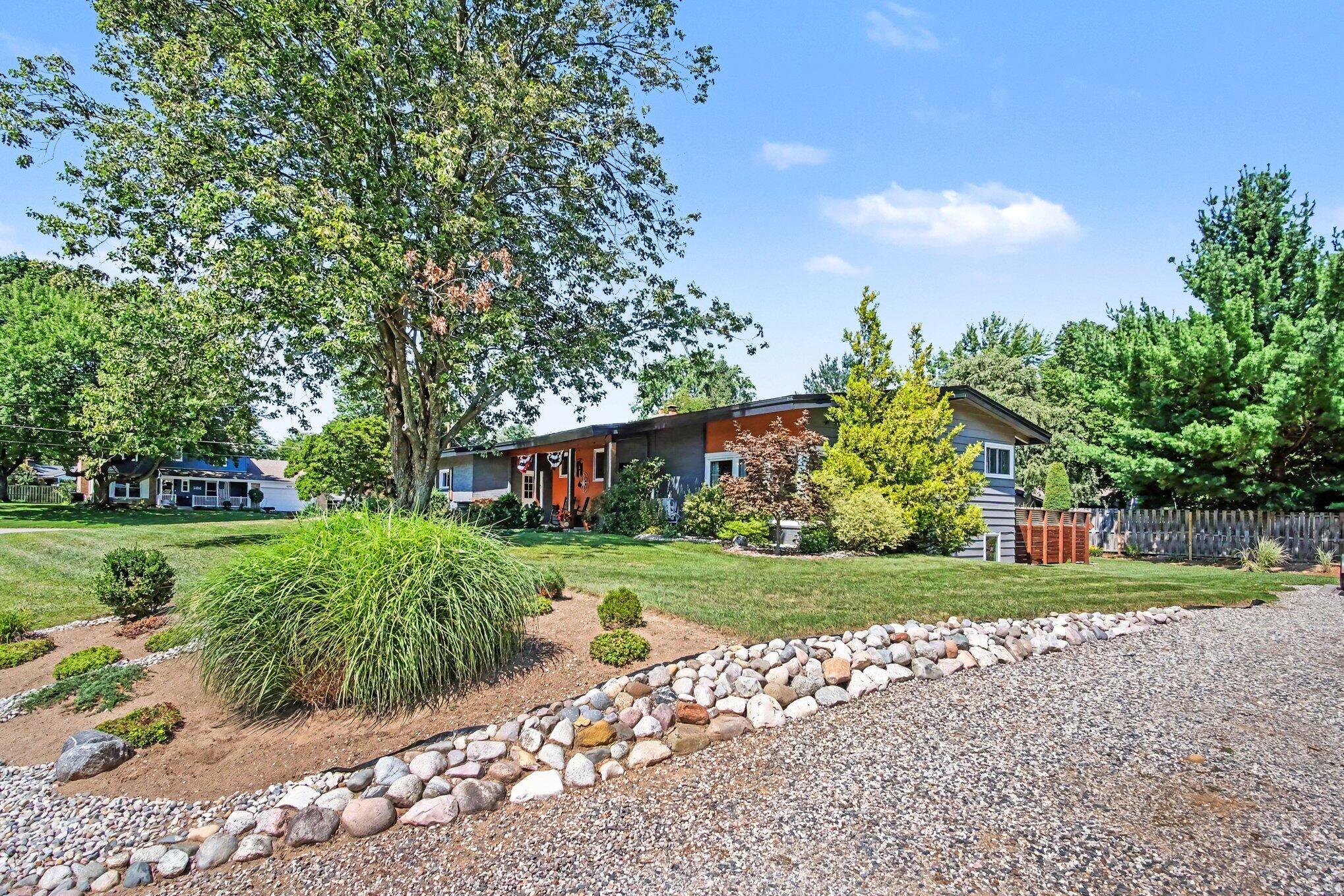 6230 Blythefield Avenue NE Rockford MI 49341