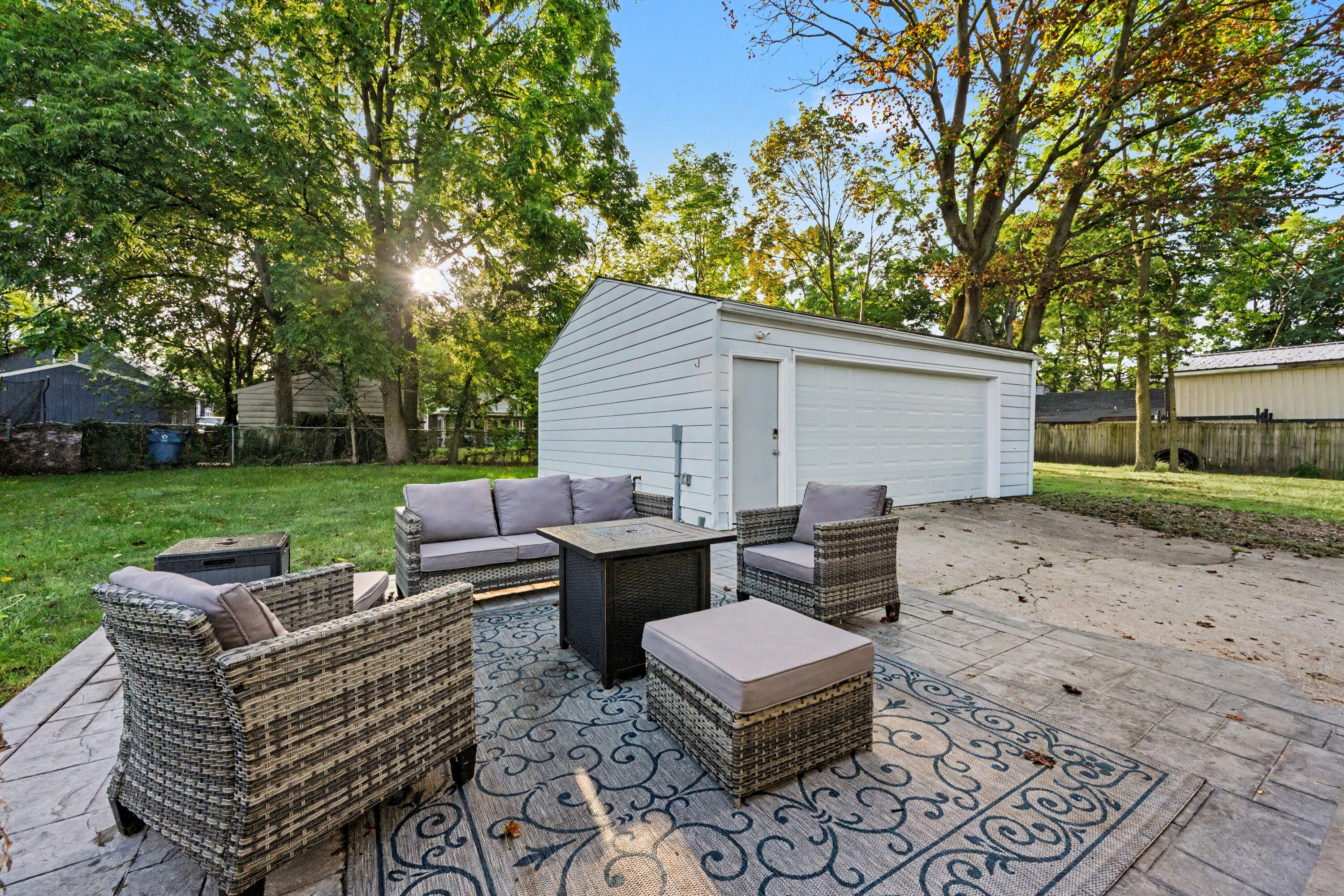 126 Gilkison Avenue Kalamazoo MI 49006