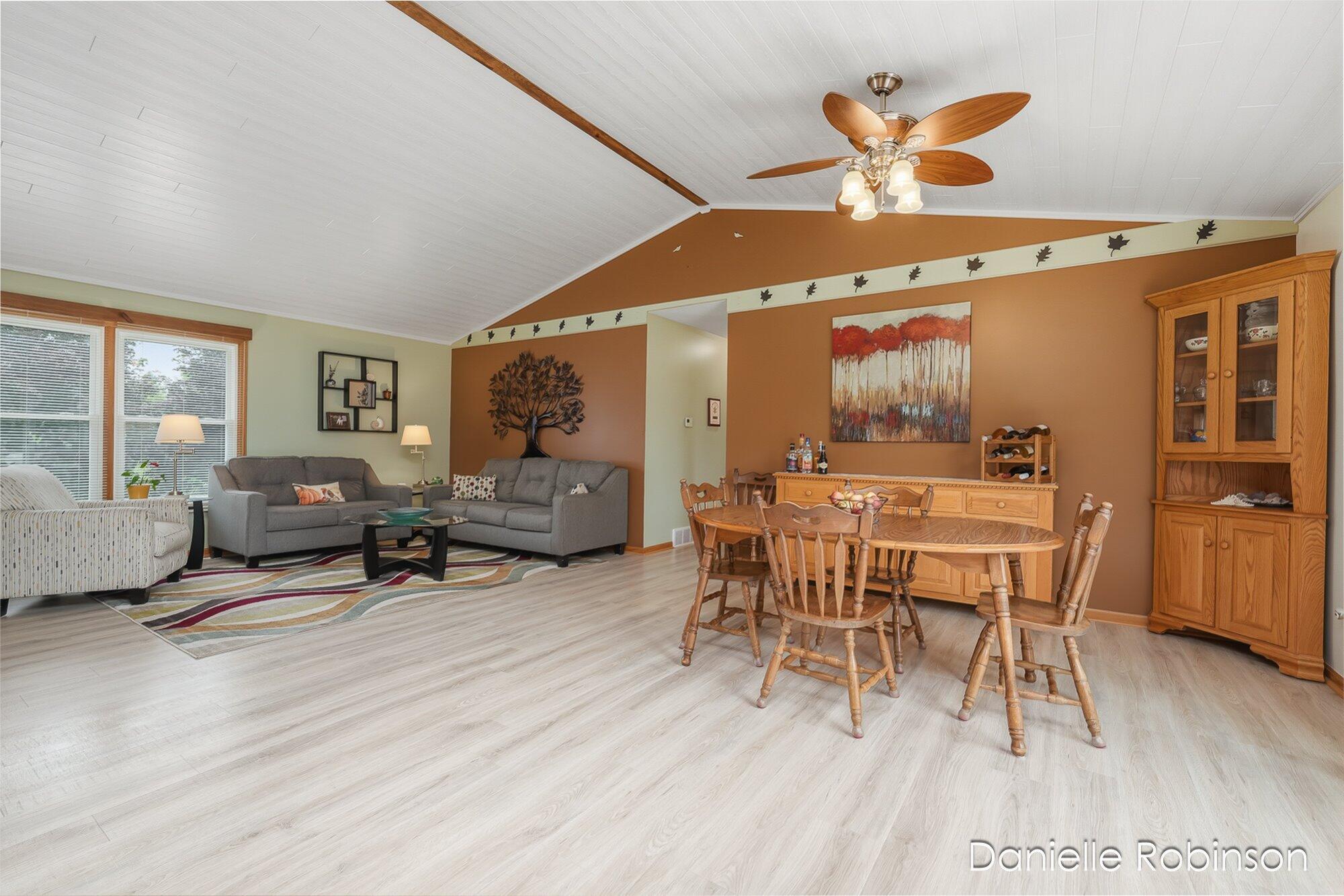 6829 12 Mile Road NE Rockford MI 49341