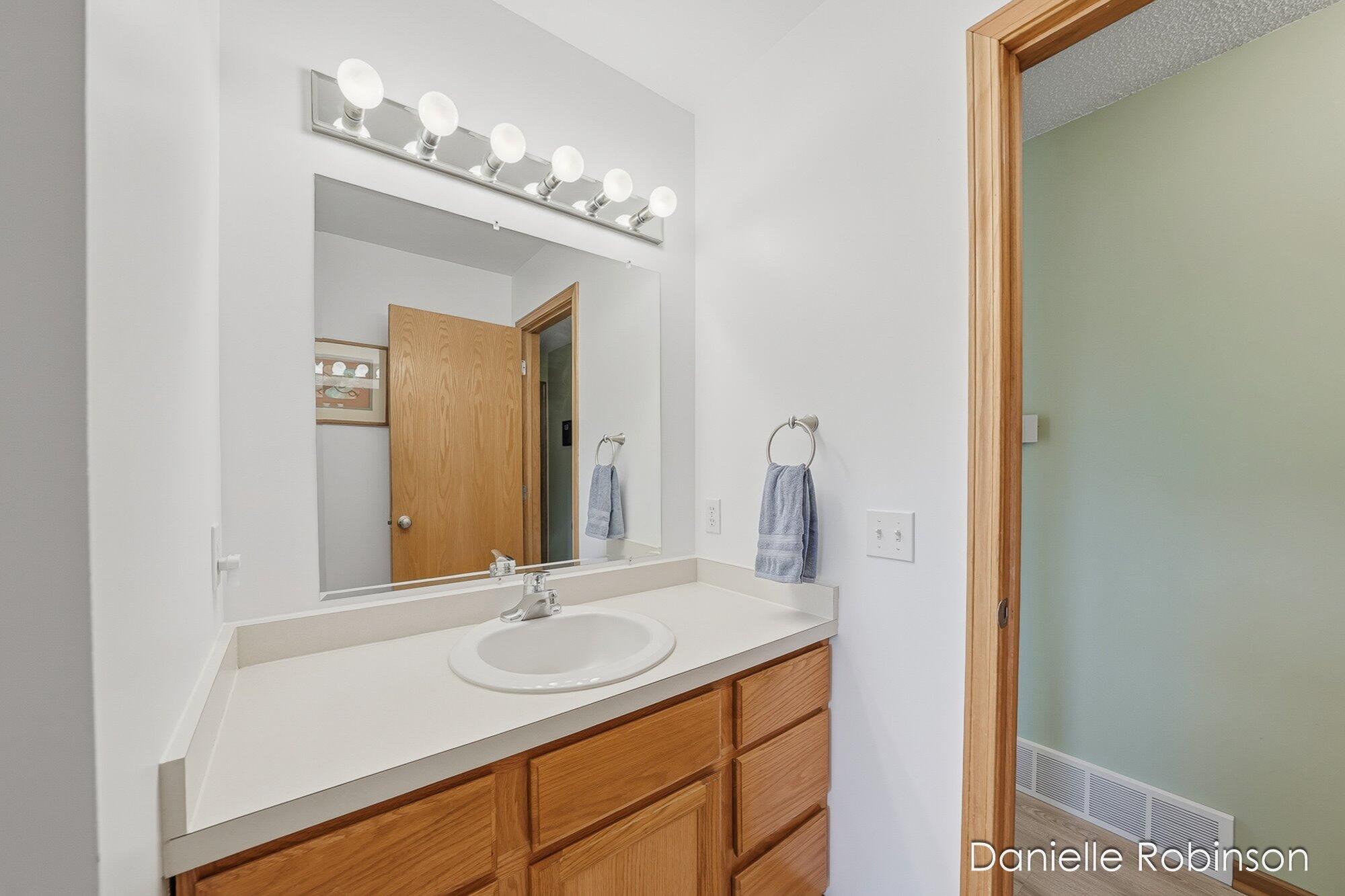 6829 12 Mile Road NE Rockford MI 49341