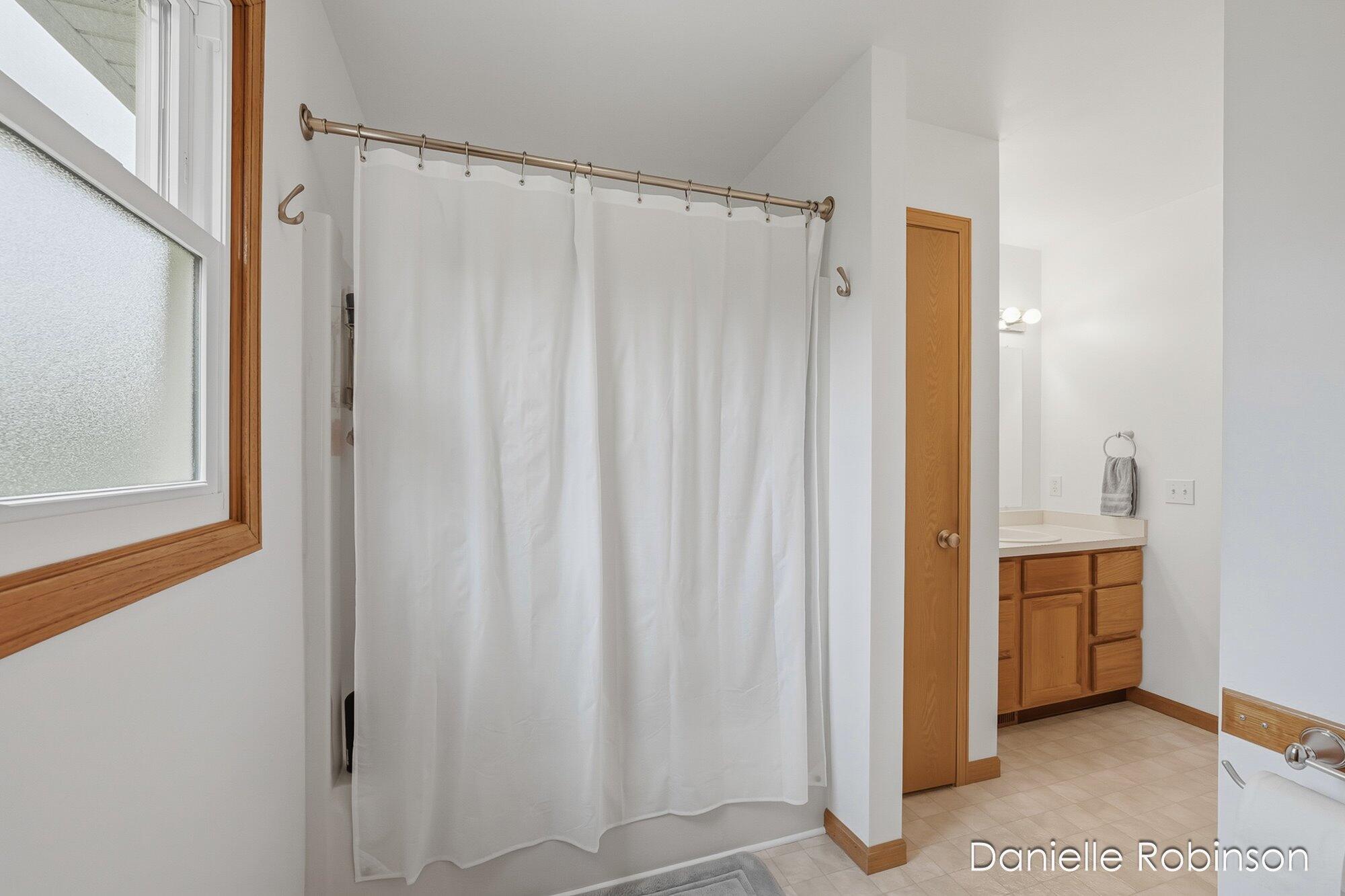 6829 12 Mile Road NE Rockford MI 49341