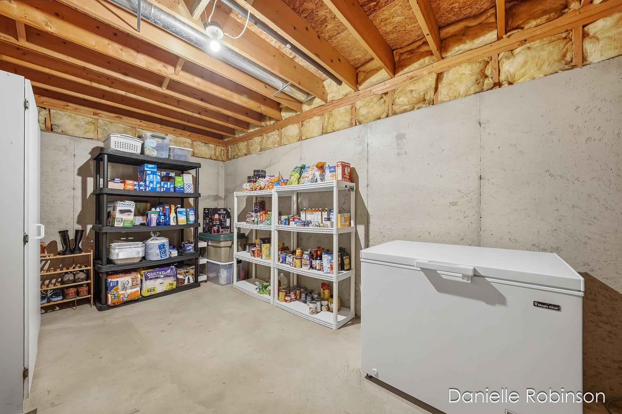 6829 12 Mile Road NE Rockford MI 49341