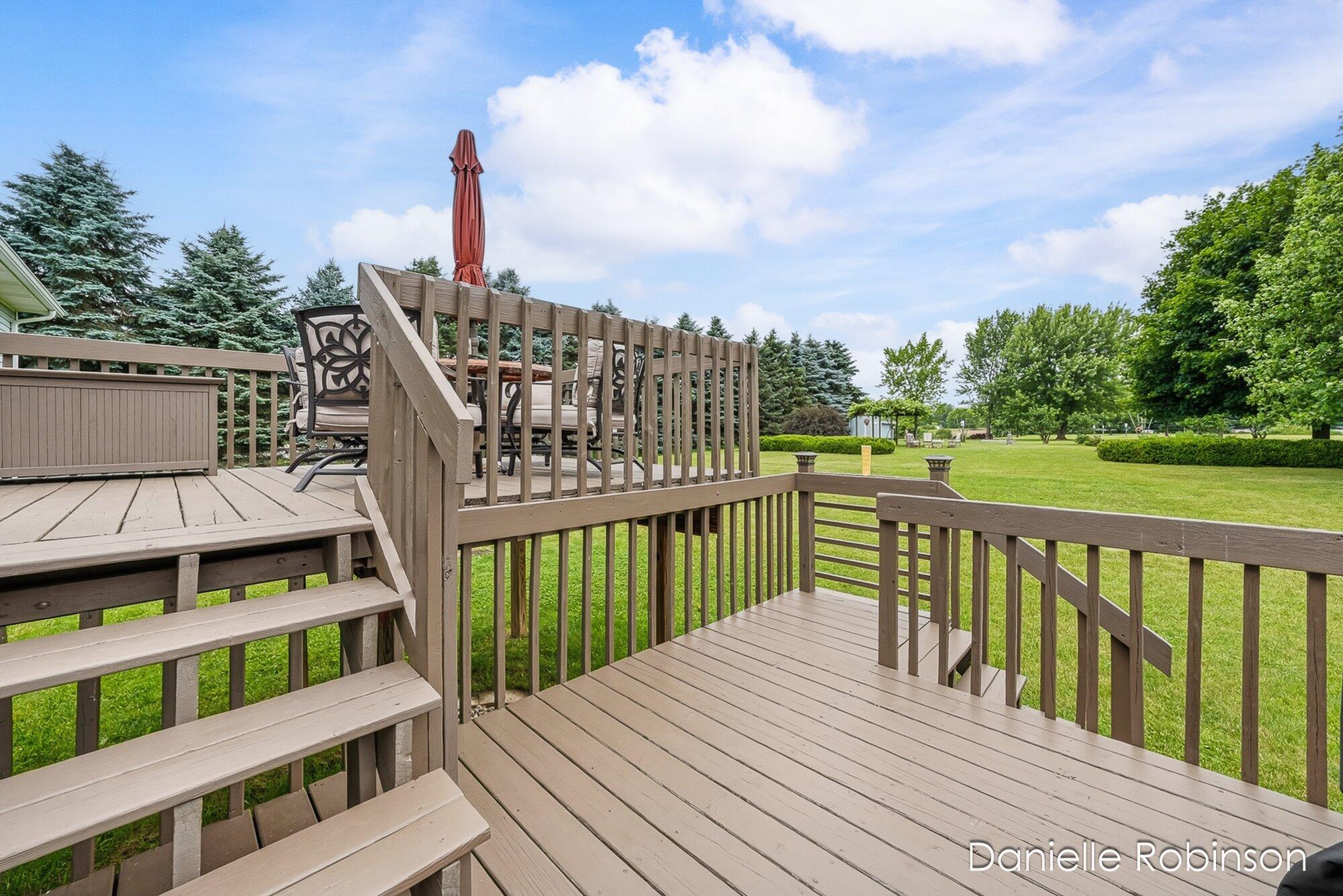 6829 12 Mile Road NE Rockford MI 49341