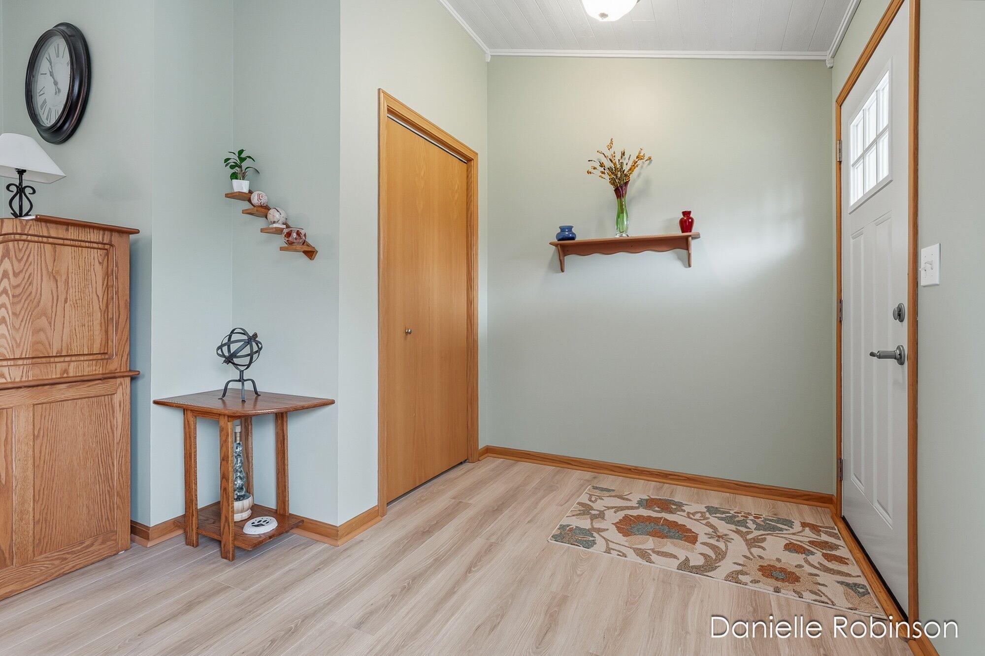 6829 12 Mile Road NE Rockford MI 49341