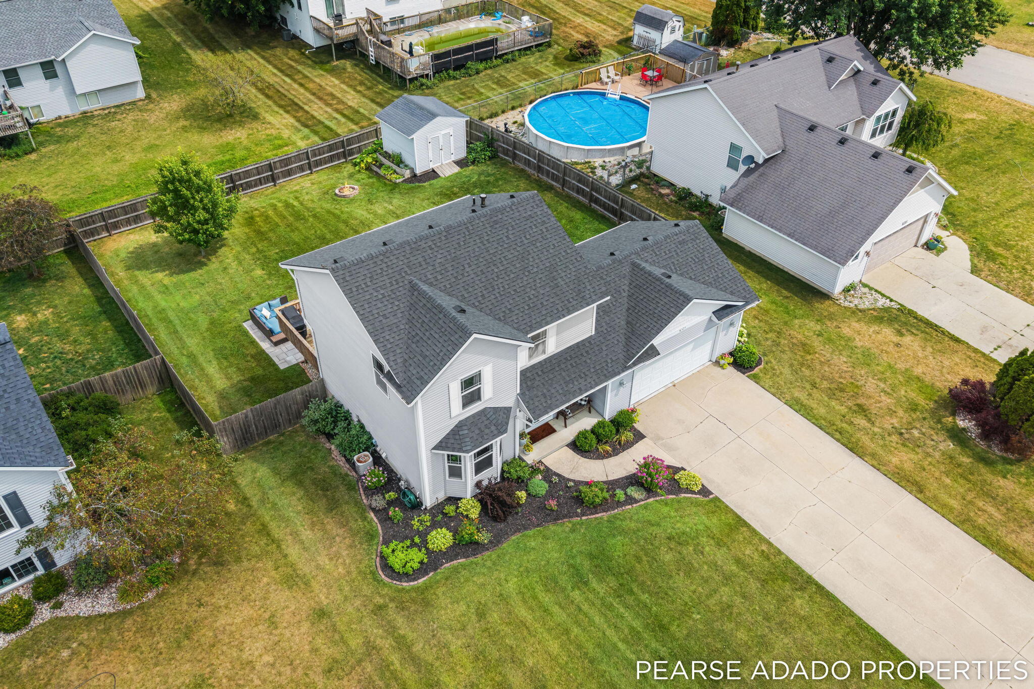 8325 Bennigan Lane Zeeland MI 49464