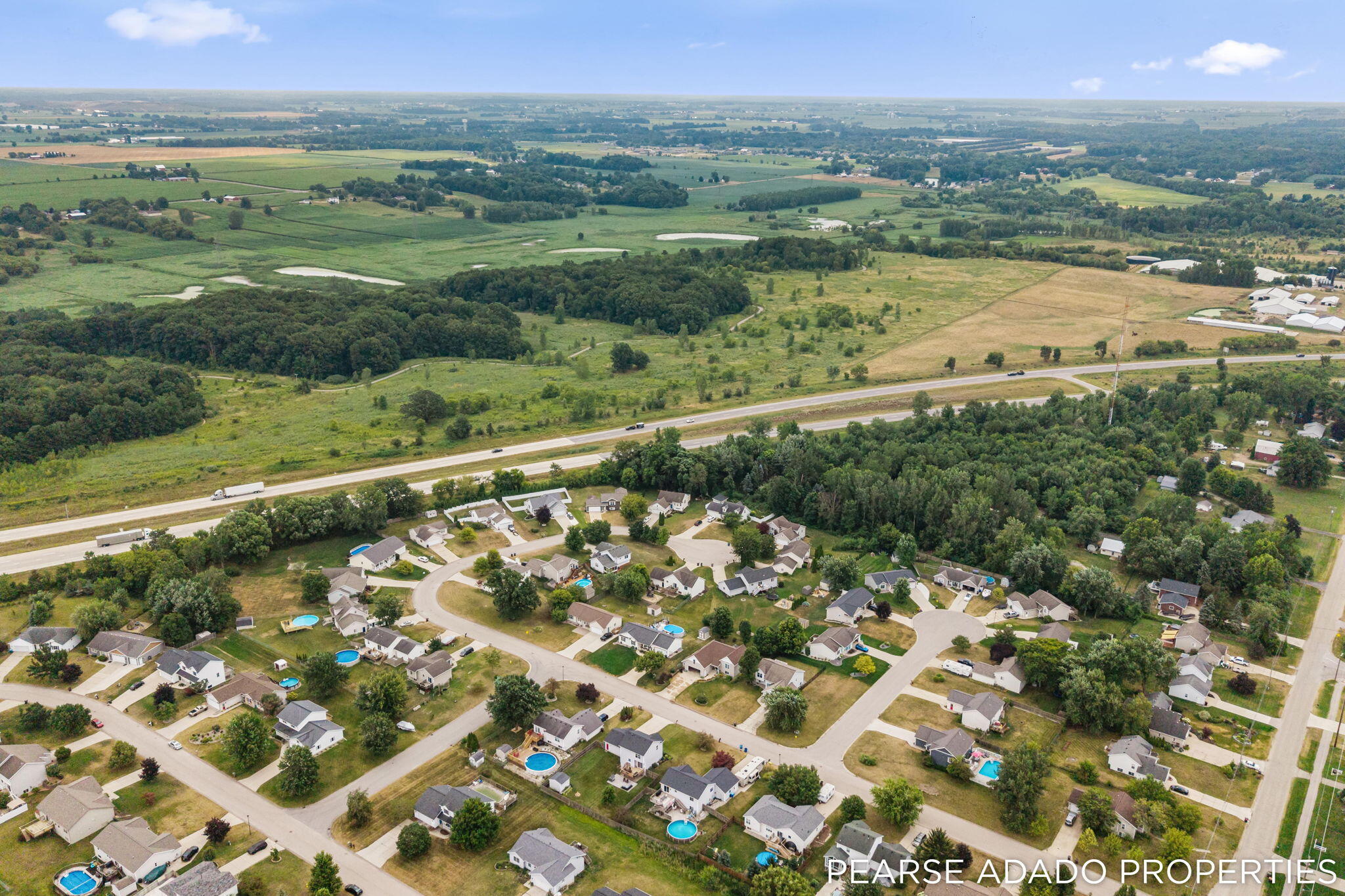 8325 Bennigan Lane Zeeland MI 49464