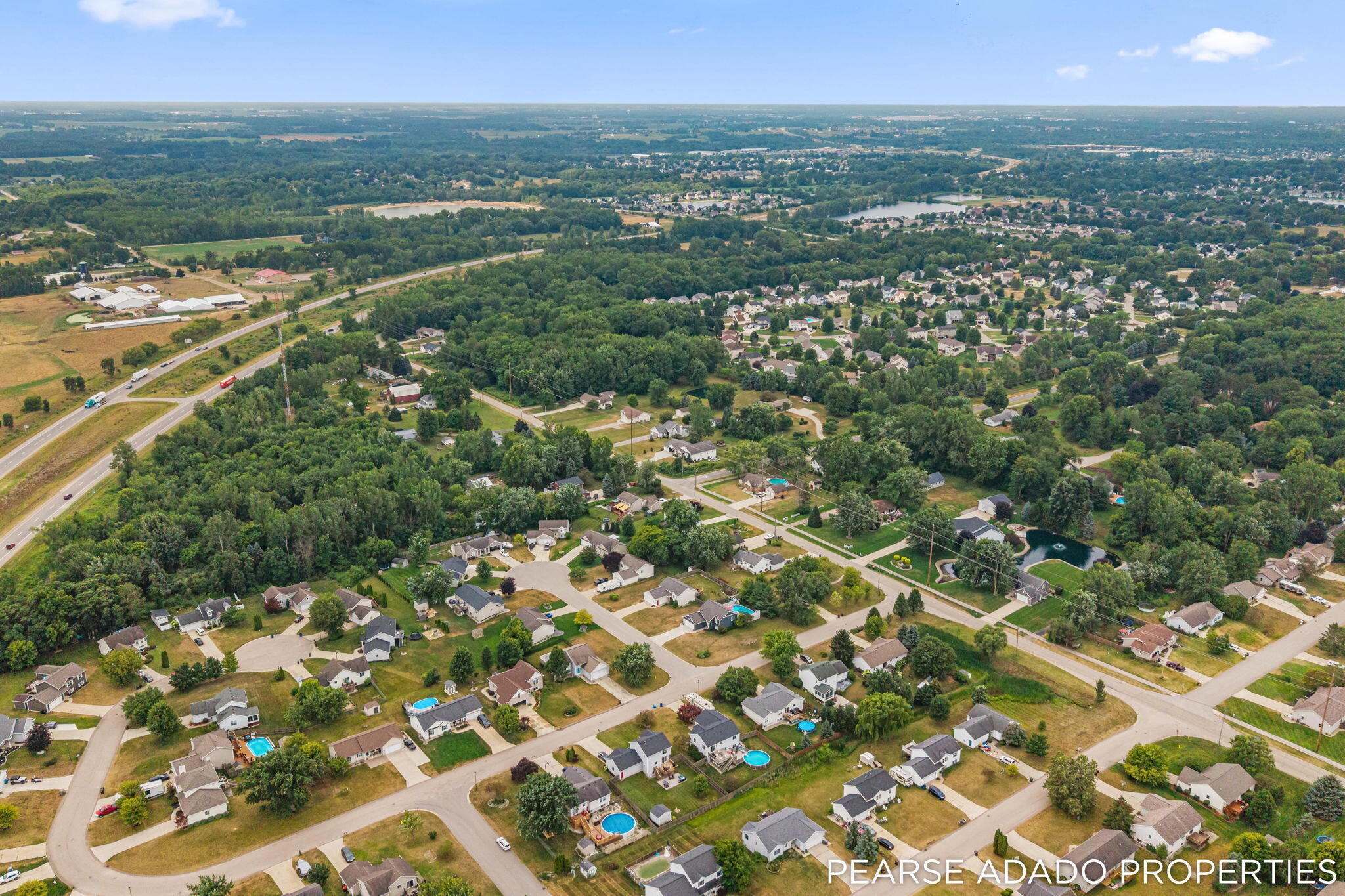 8325 Bennigan Lane Zeeland MI 49464