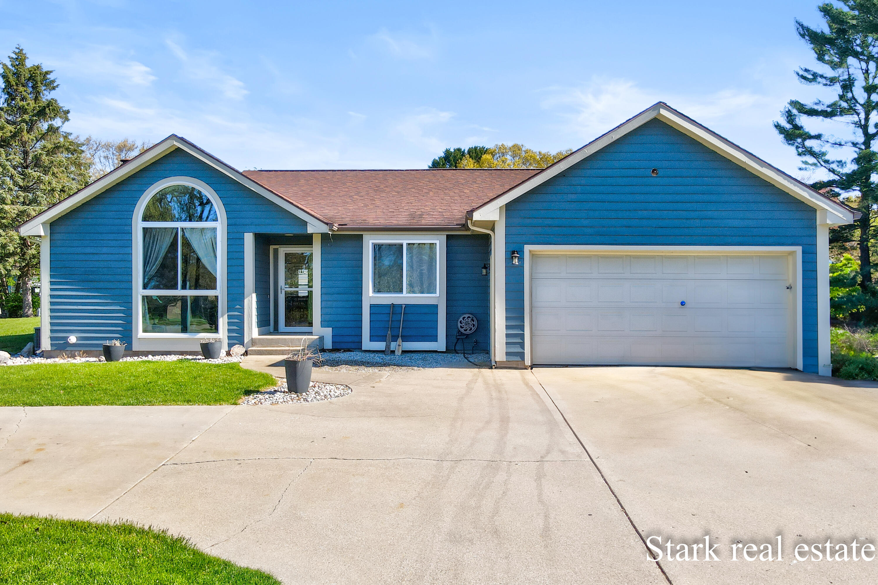 1636 Westwind Court Muskegon MI 49445