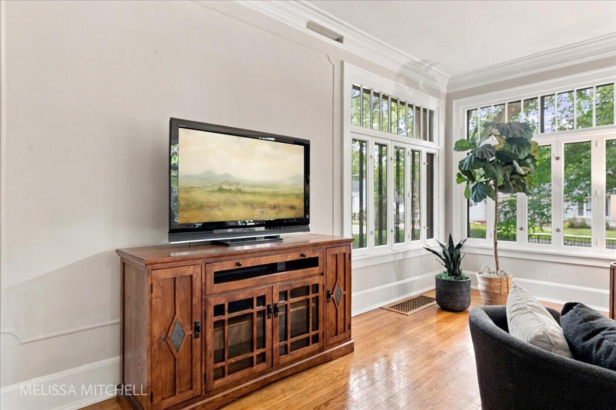 1009 Breton Road SE East Grand Rapids MI 49506
