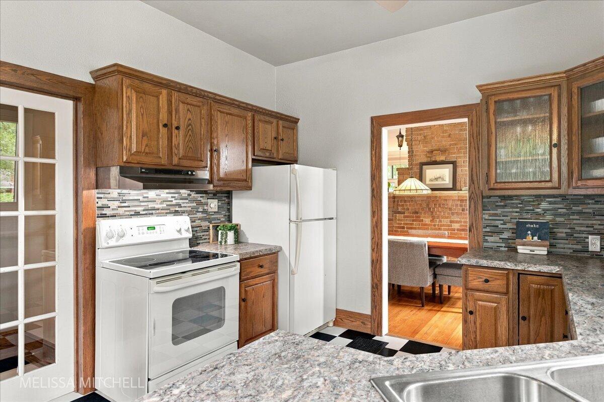 1009 Breton Road SE East Grand Rapids MI 49506