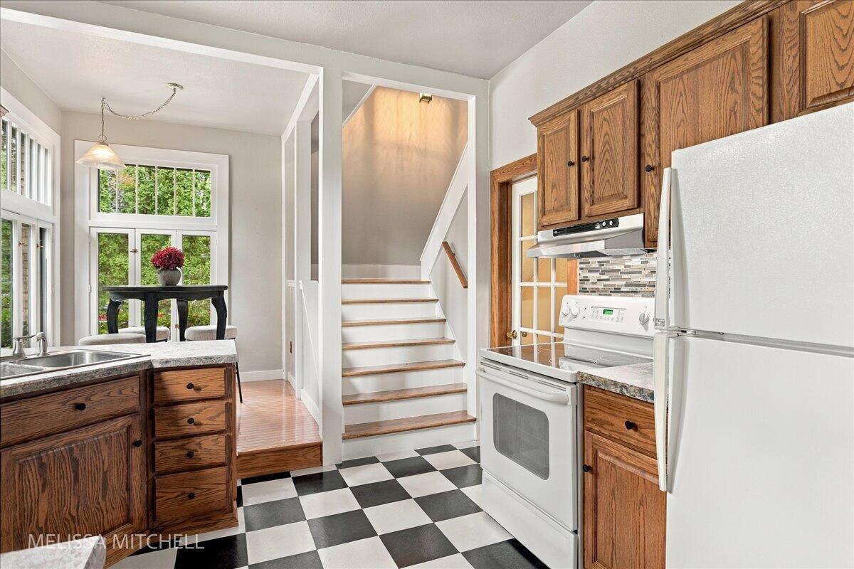 1009 Breton Road SE East Grand Rapids MI 49506