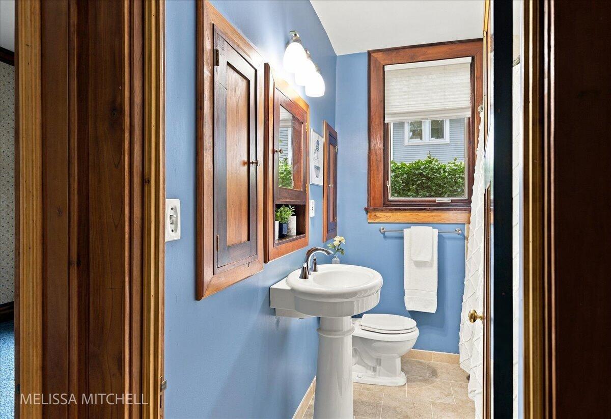 1009 Breton Road SE East Grand Rapids MI 49506