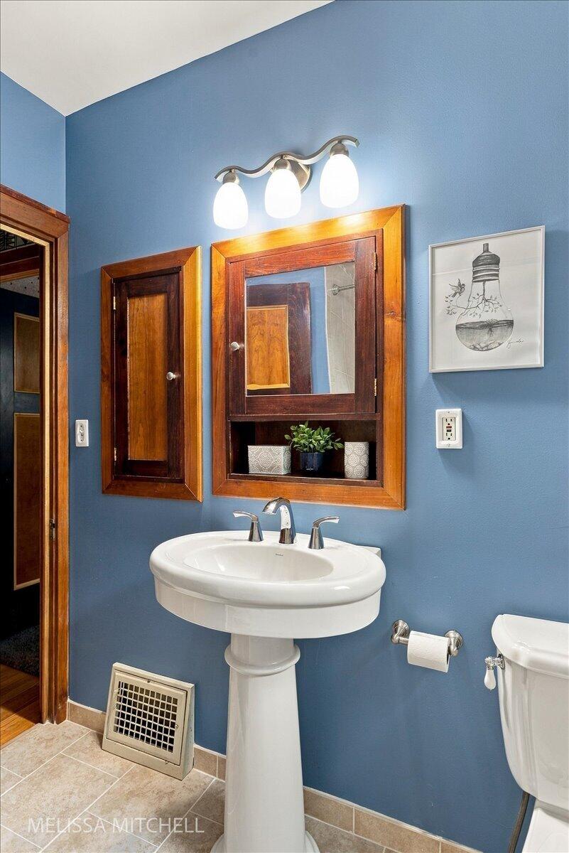 1009 Breton Road SE East Grand Rapids MI 49506