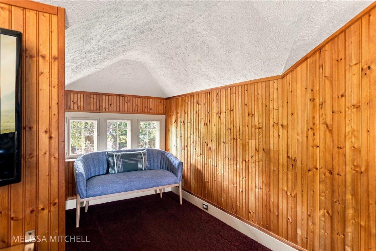 1009 Breton Road SE East Grand Rapids MI 49506