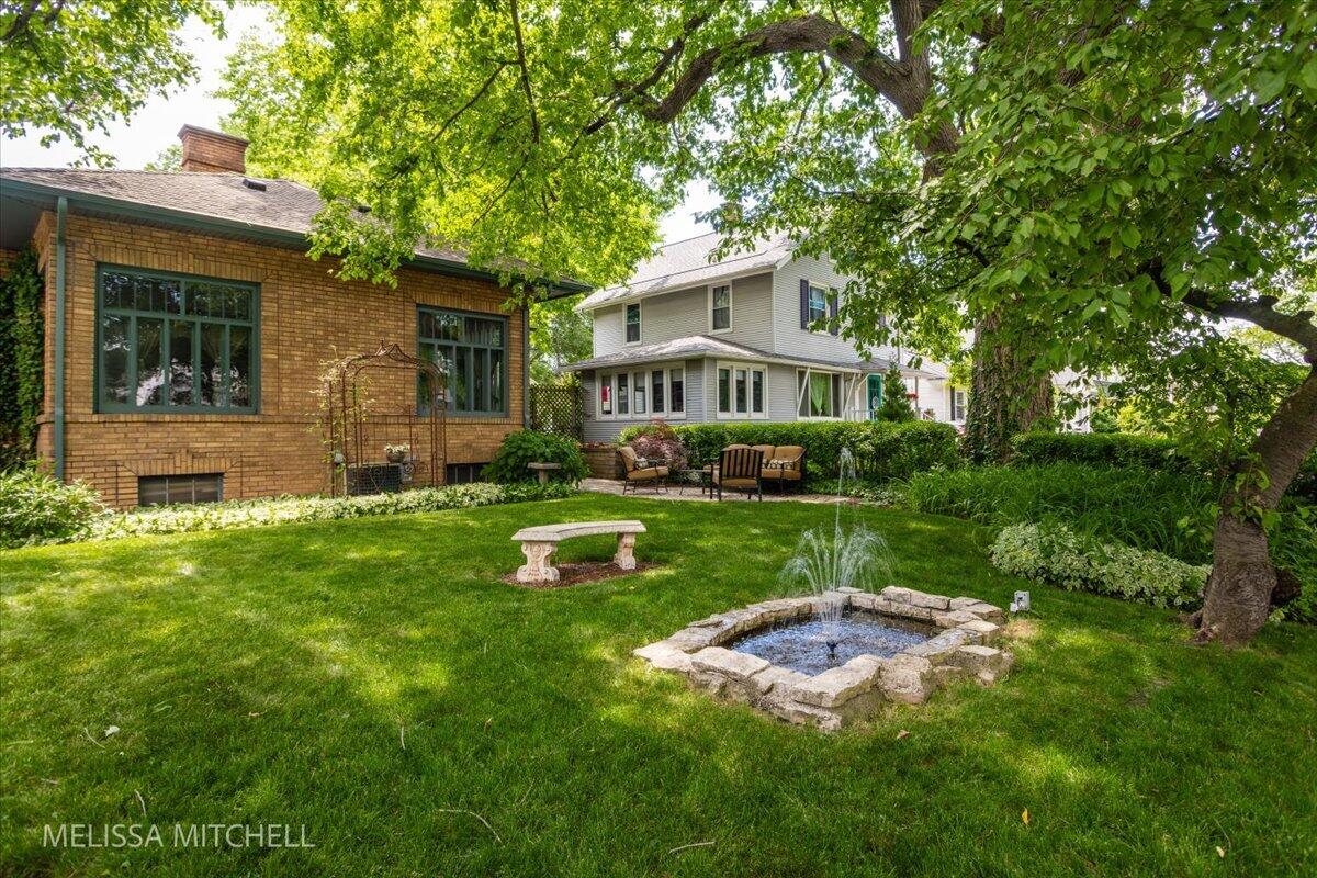 1009 Breton Road SE East Grand Rapids MI 49506
