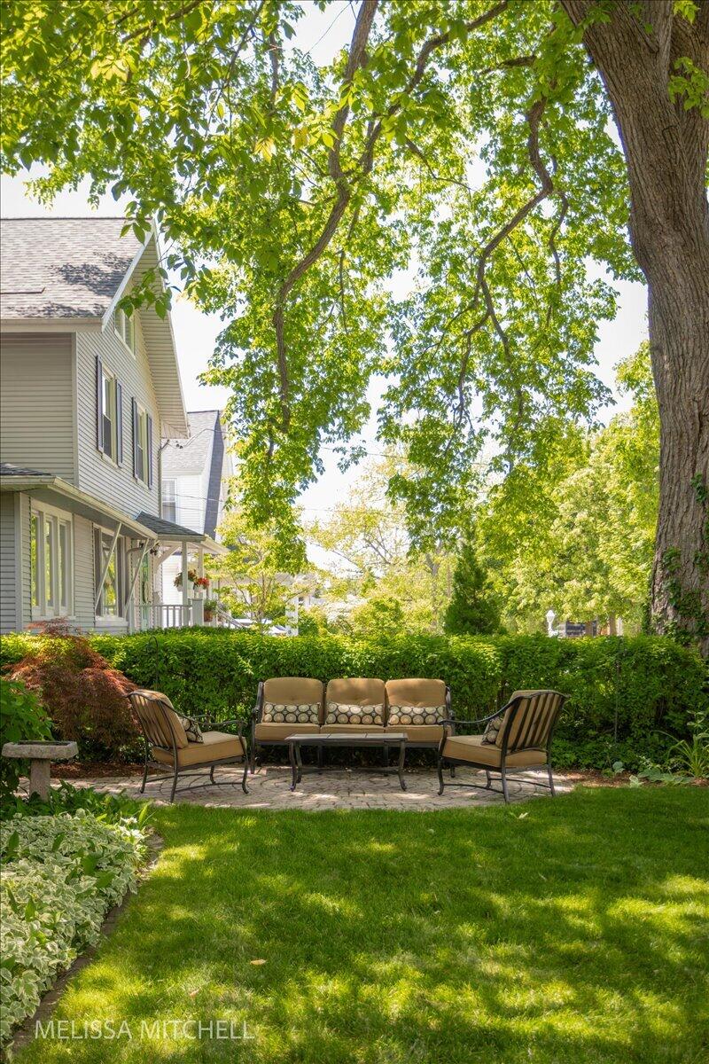 1009 Breton Road SE East Grand Rapids MI 49506