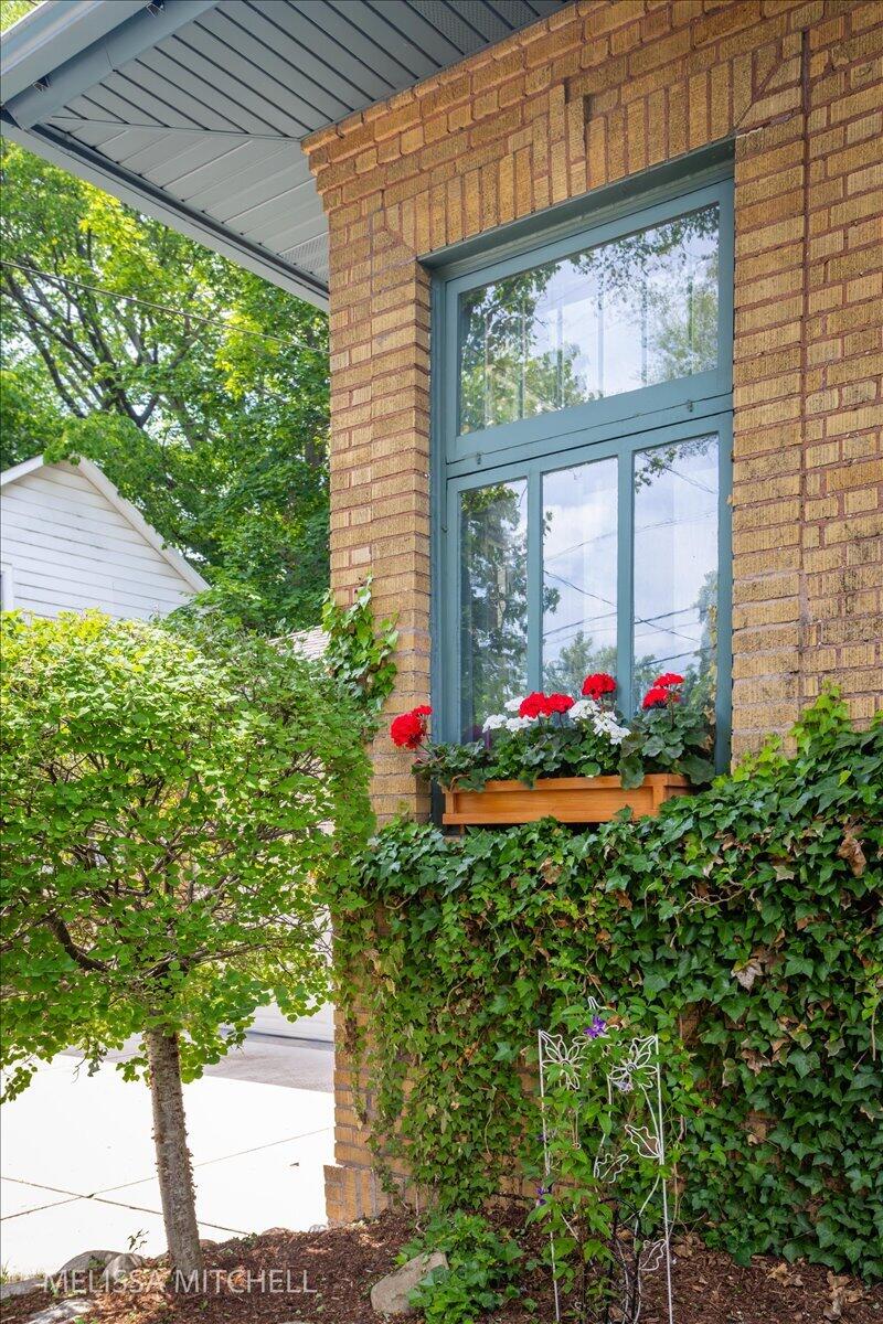 1009 Breton Road SE East Grand Rapids MI 49506
