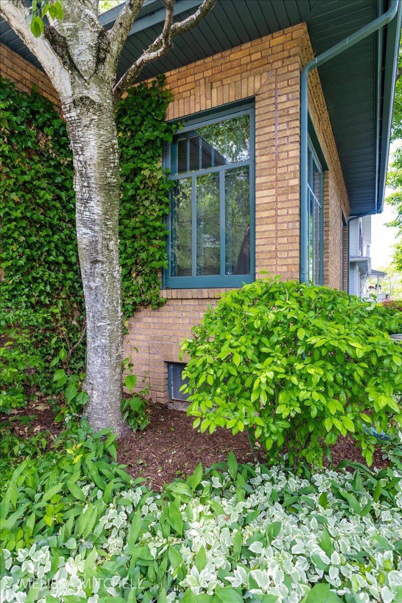 1009 Breton Road SE East Grand Rapids MI 49506