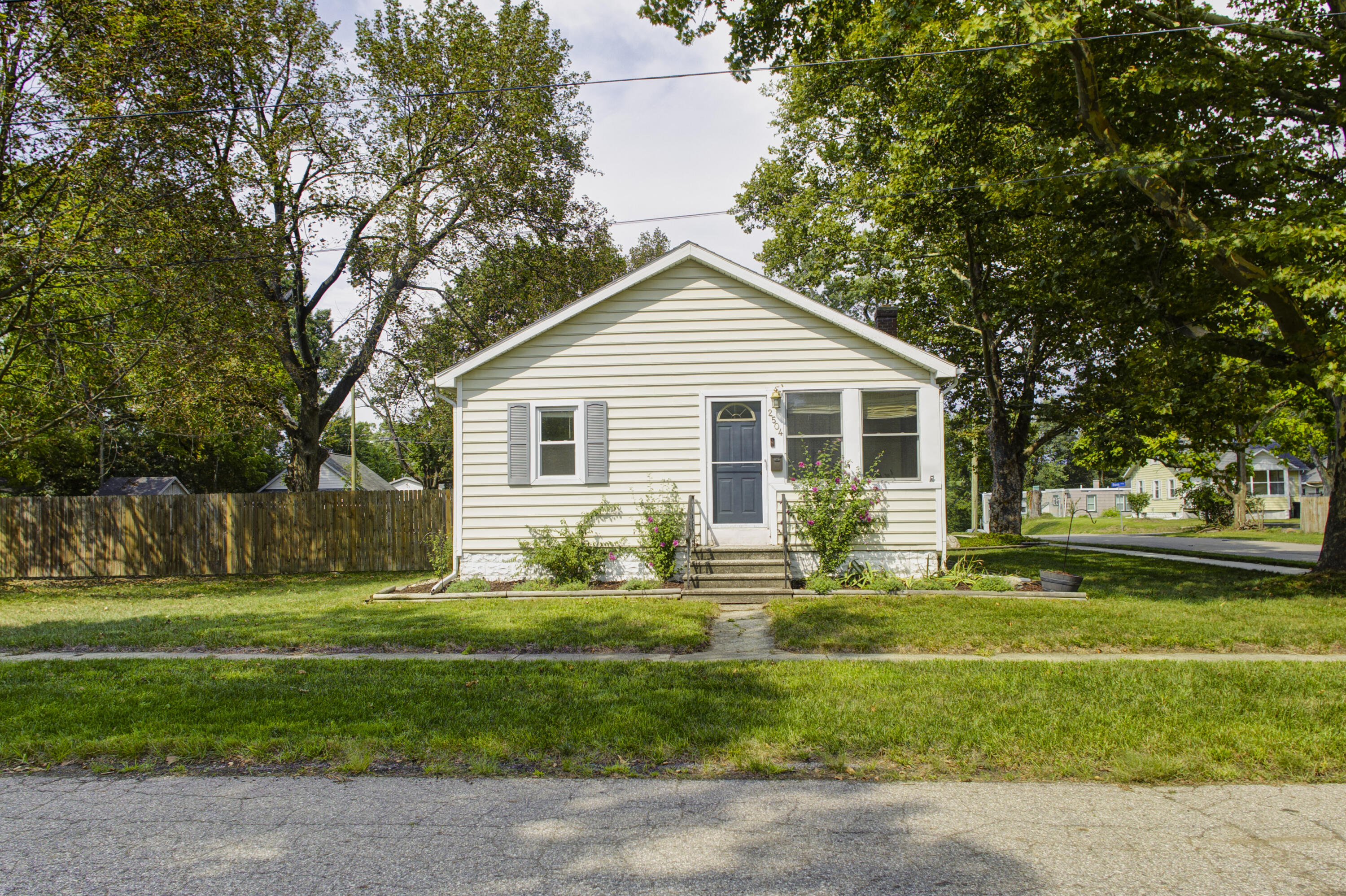 2504 Logan Avenue Kalamazoo MI 49008