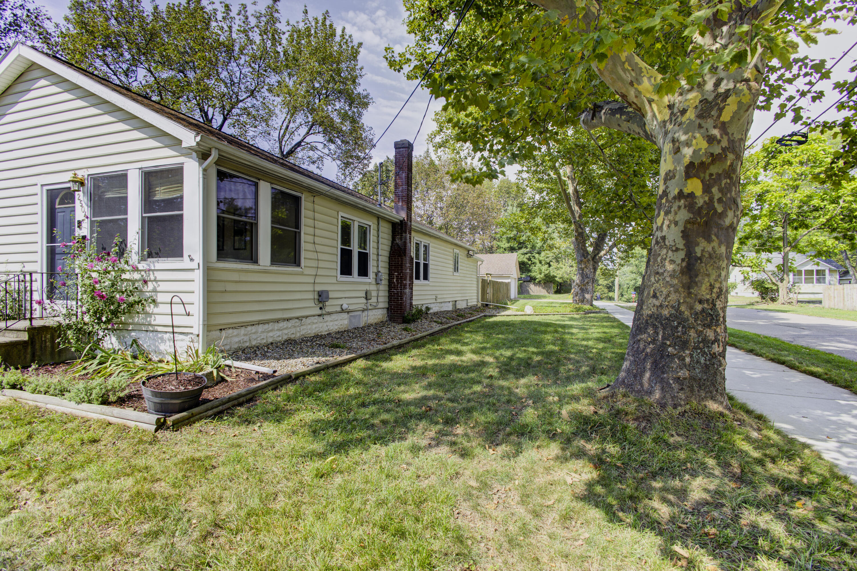 2504 Logan Avenue Kalamazoo MI 49008