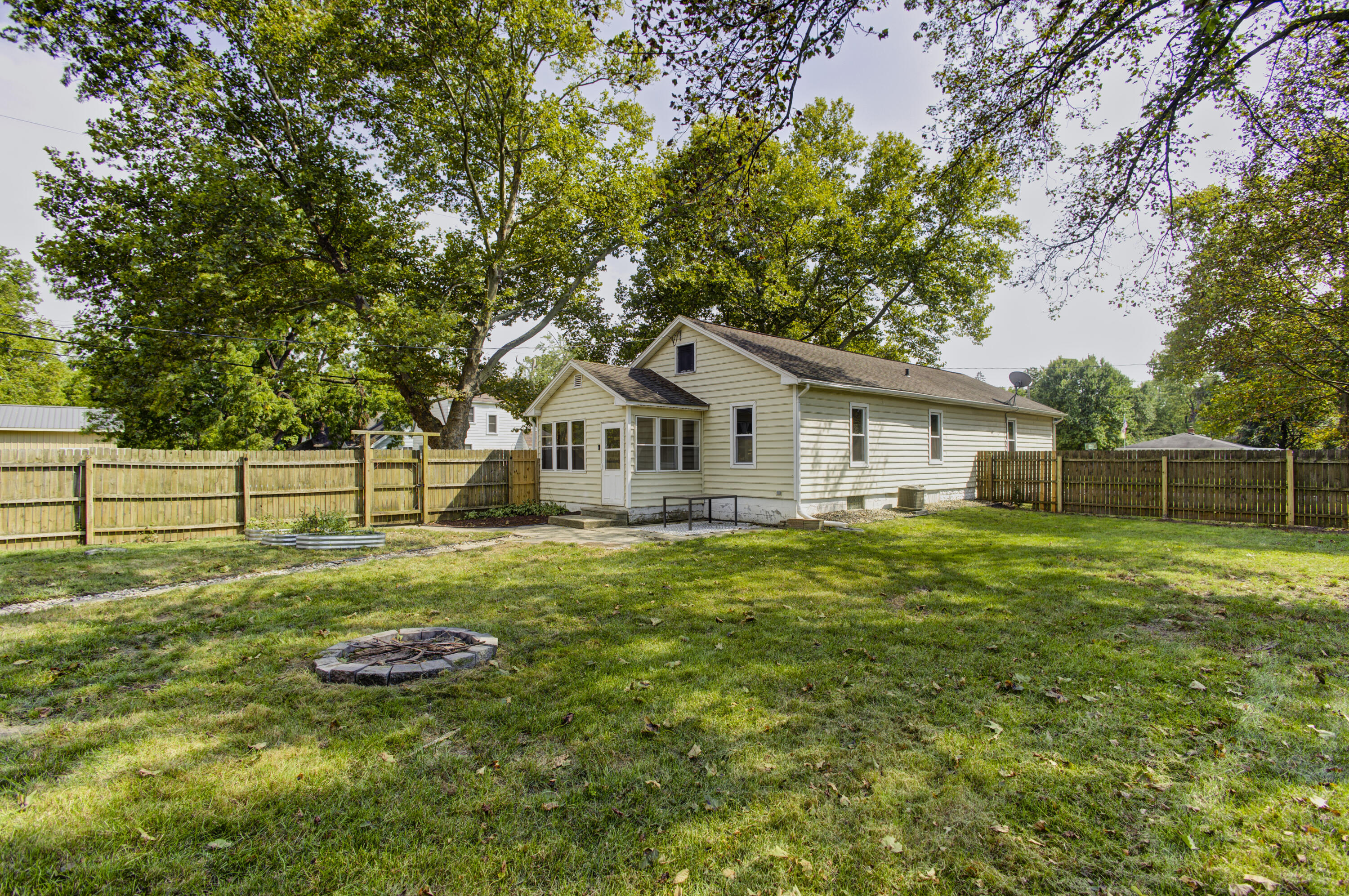 2504 Logan Avenue Kalamazoo MI 49008