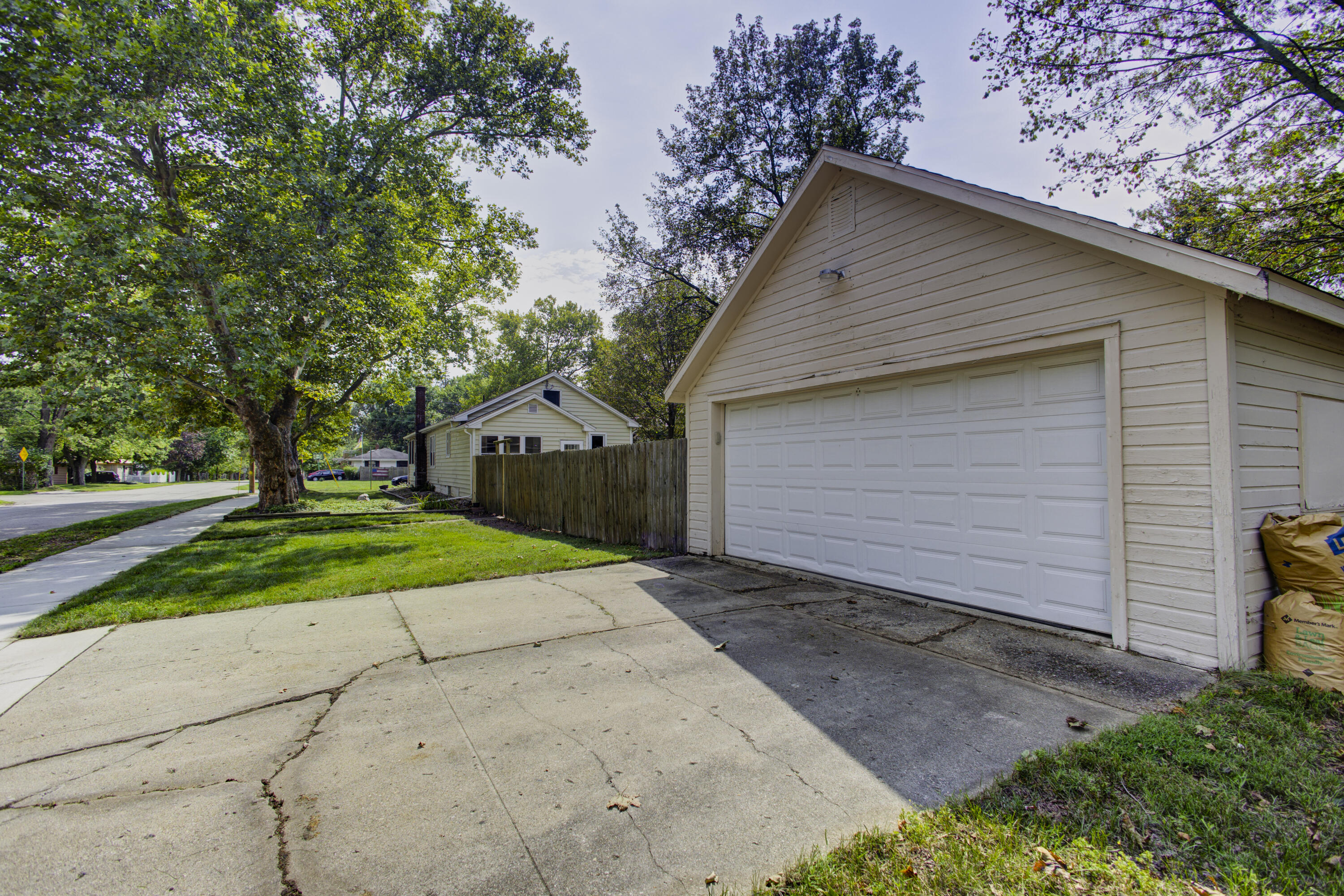 2504 Logan Avenue Kalamazoo MI 49008