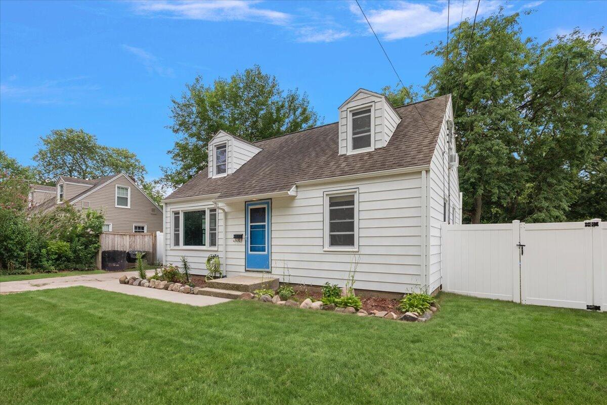 1728 Park Avenue Kalamazoo MI 49004