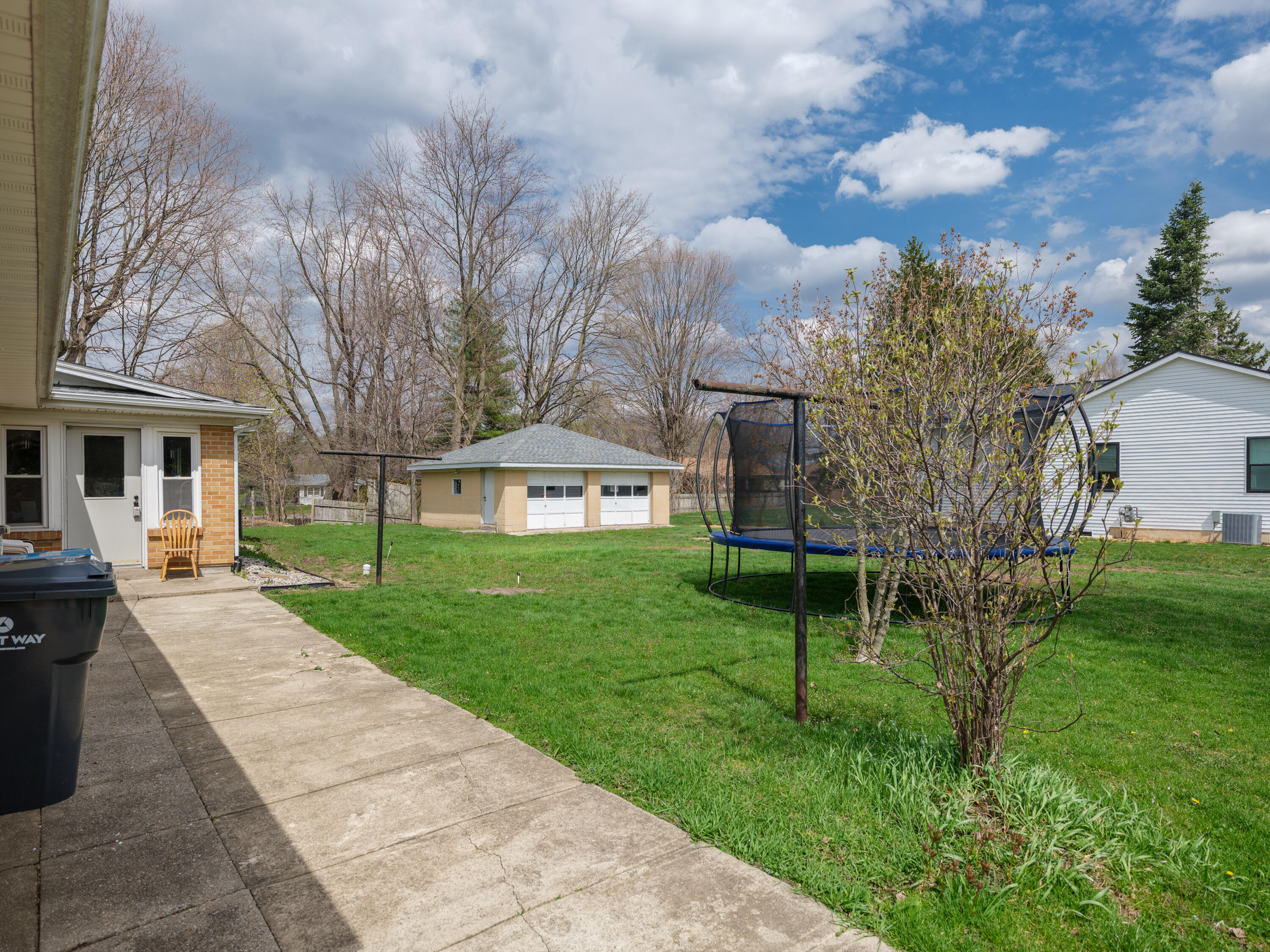 141 S Drake Road Kalamazoo MI 49009