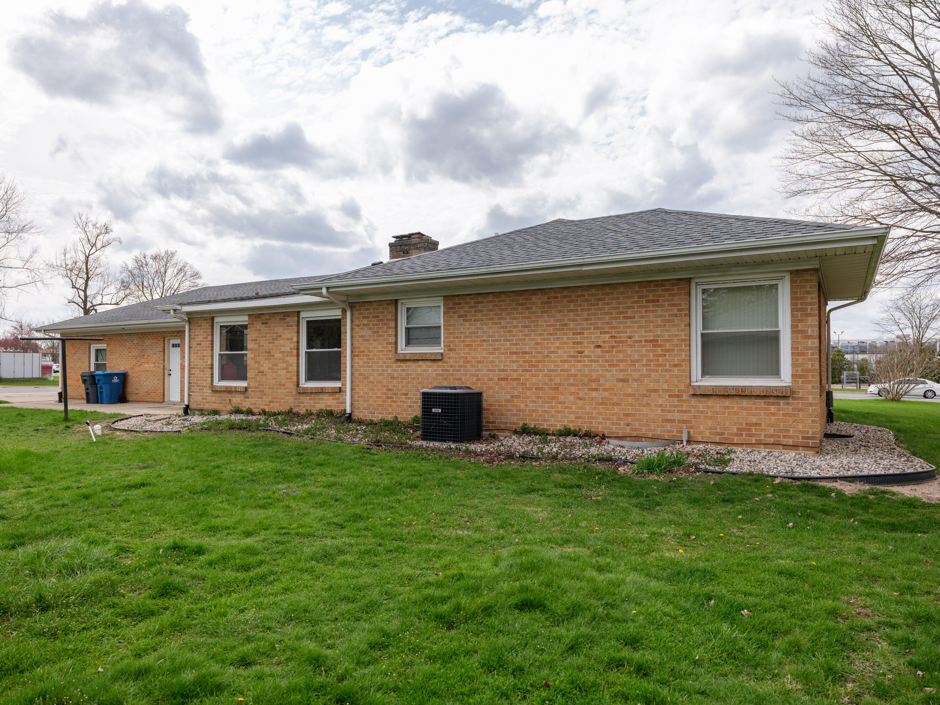 141 S Drake Road Kalamazoo MI 49009