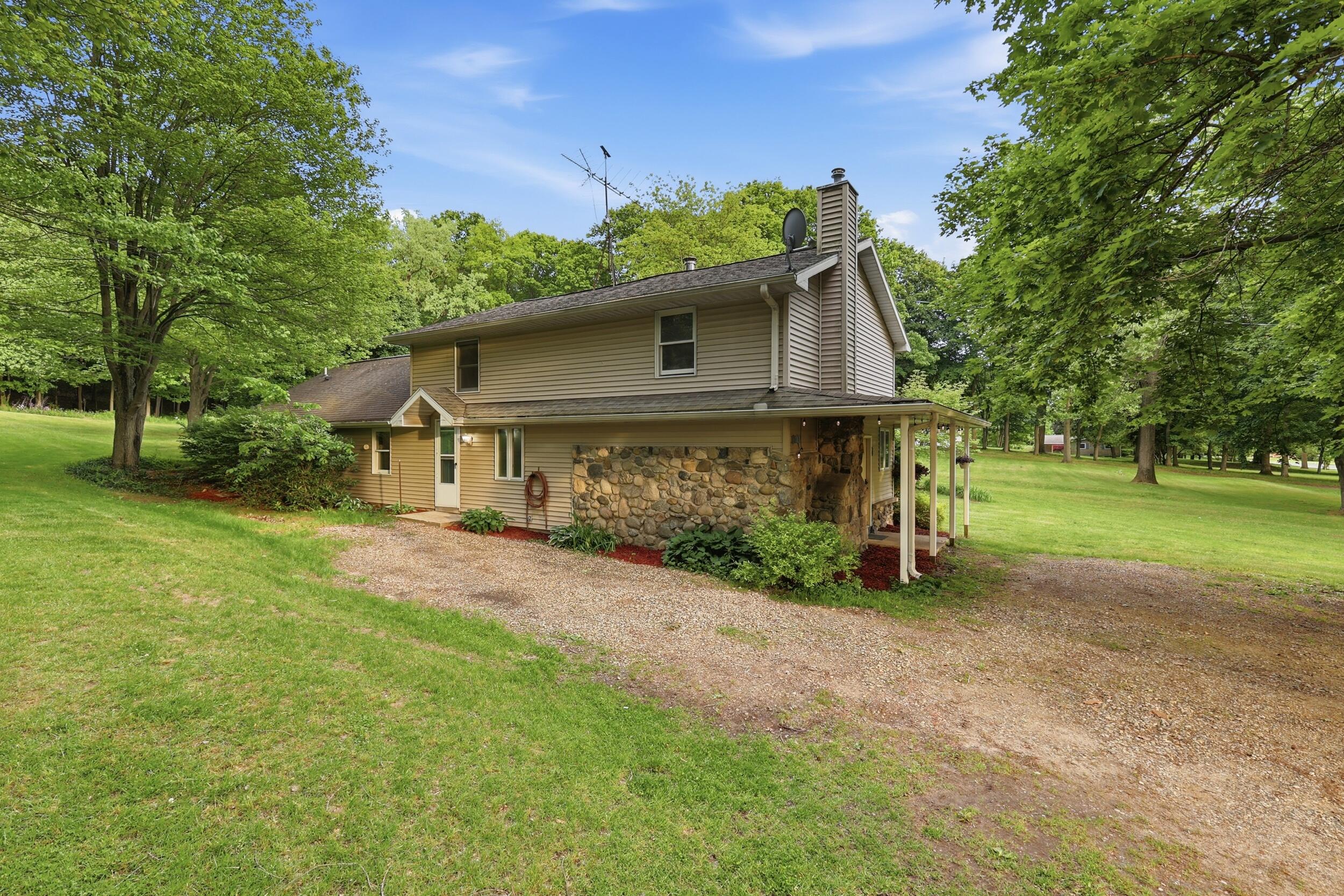 8580 N Riverview Drive Kalamazoo MI 49004