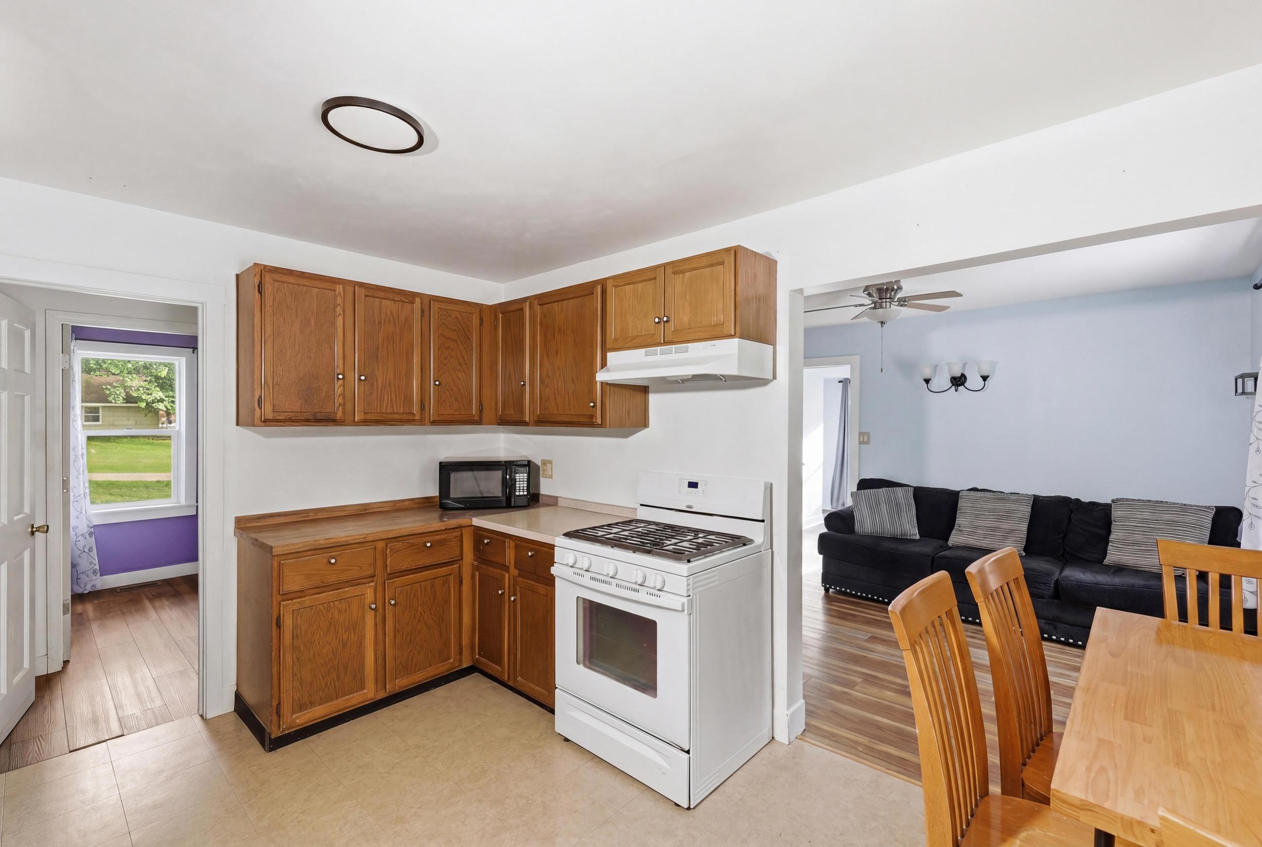 8580 N Riverview Drive Kalamazoo MI 49004