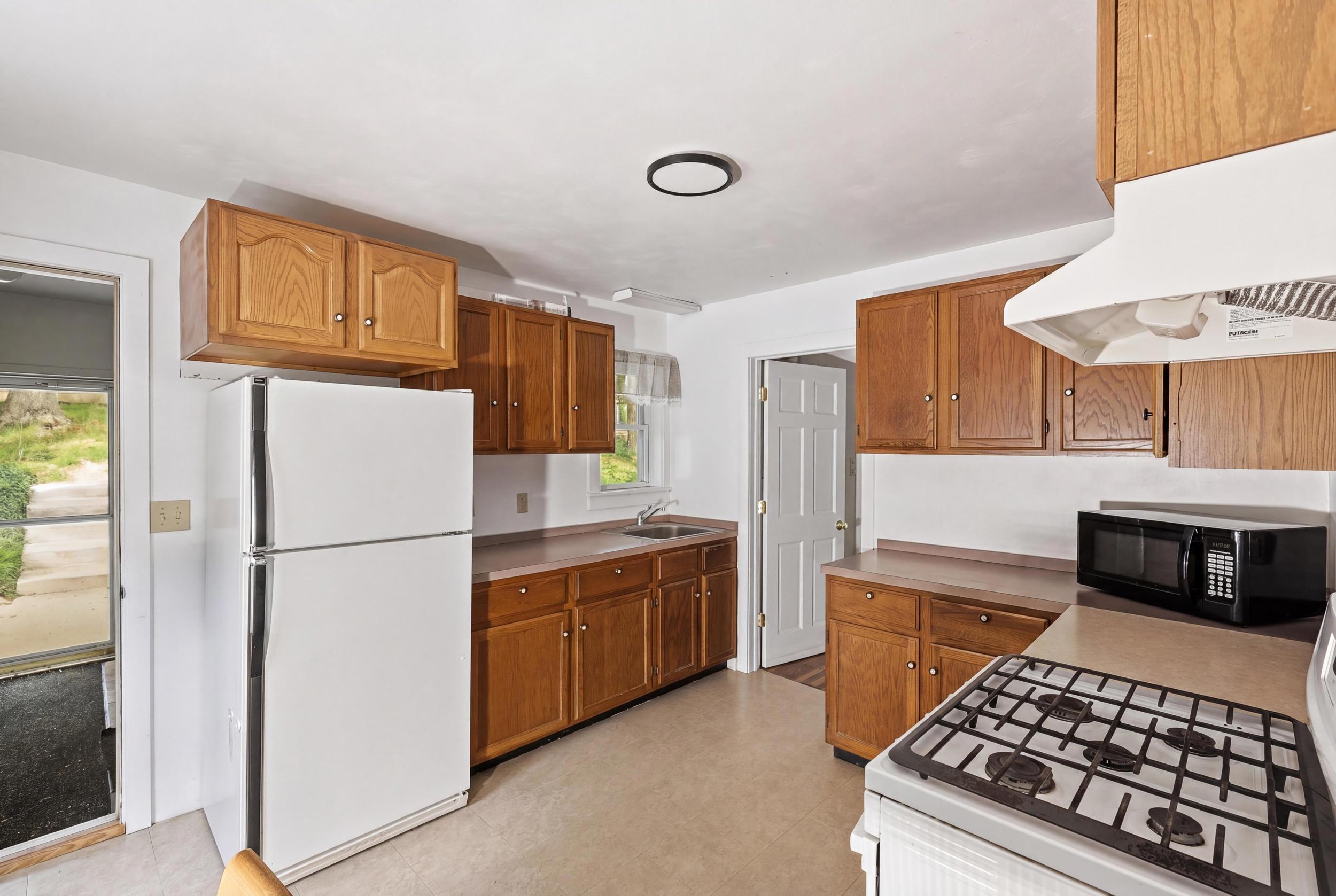 8580 N Riverview Drive Kalamazoo MI 49004