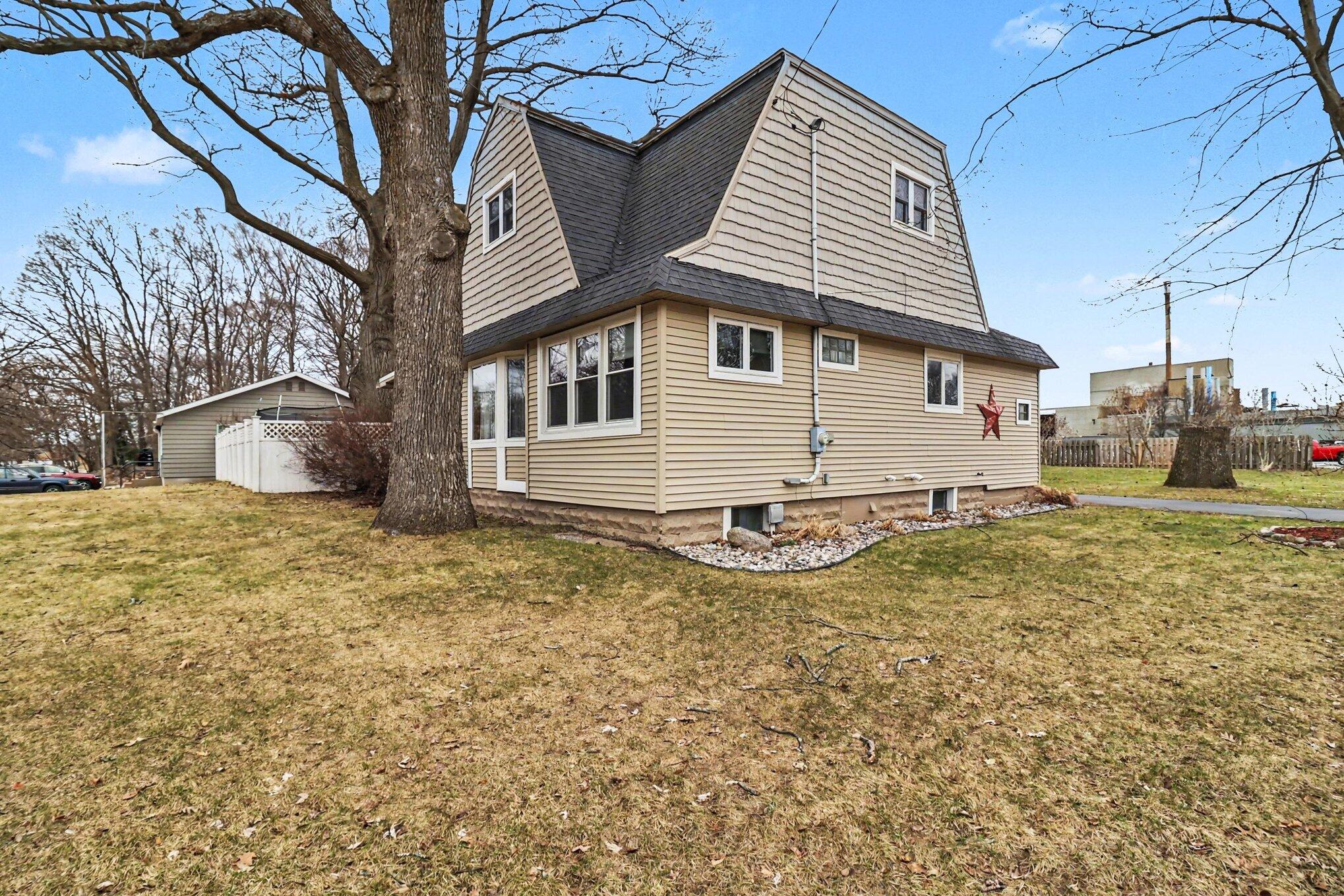 802 N Emily Street Ludington MI 49431