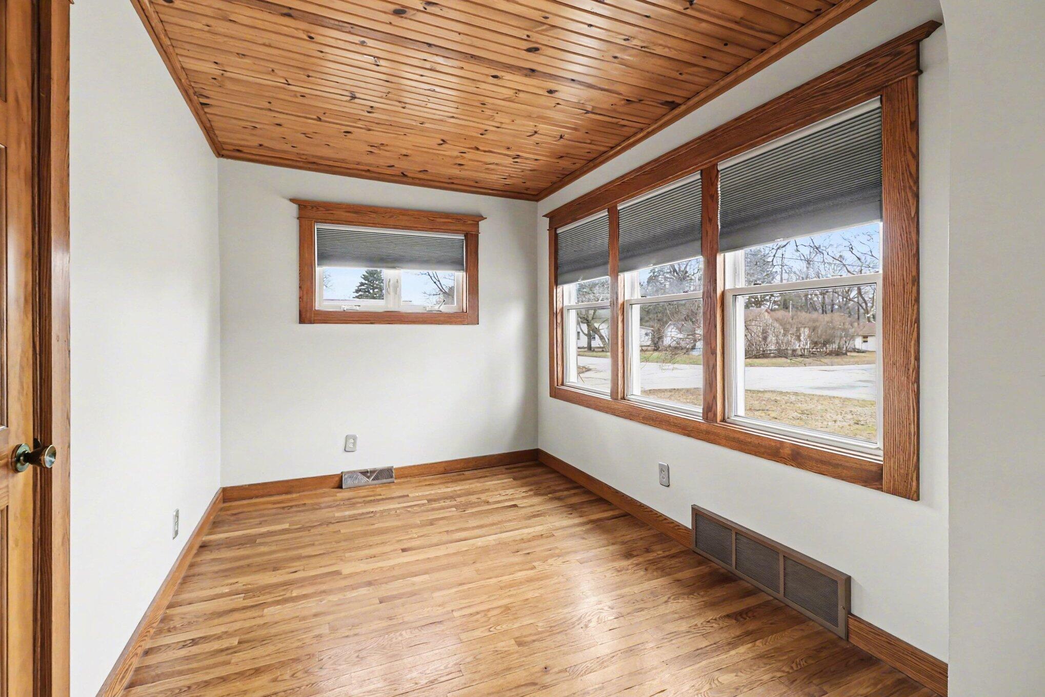 802 N Emily Street Ludington MI 49431
