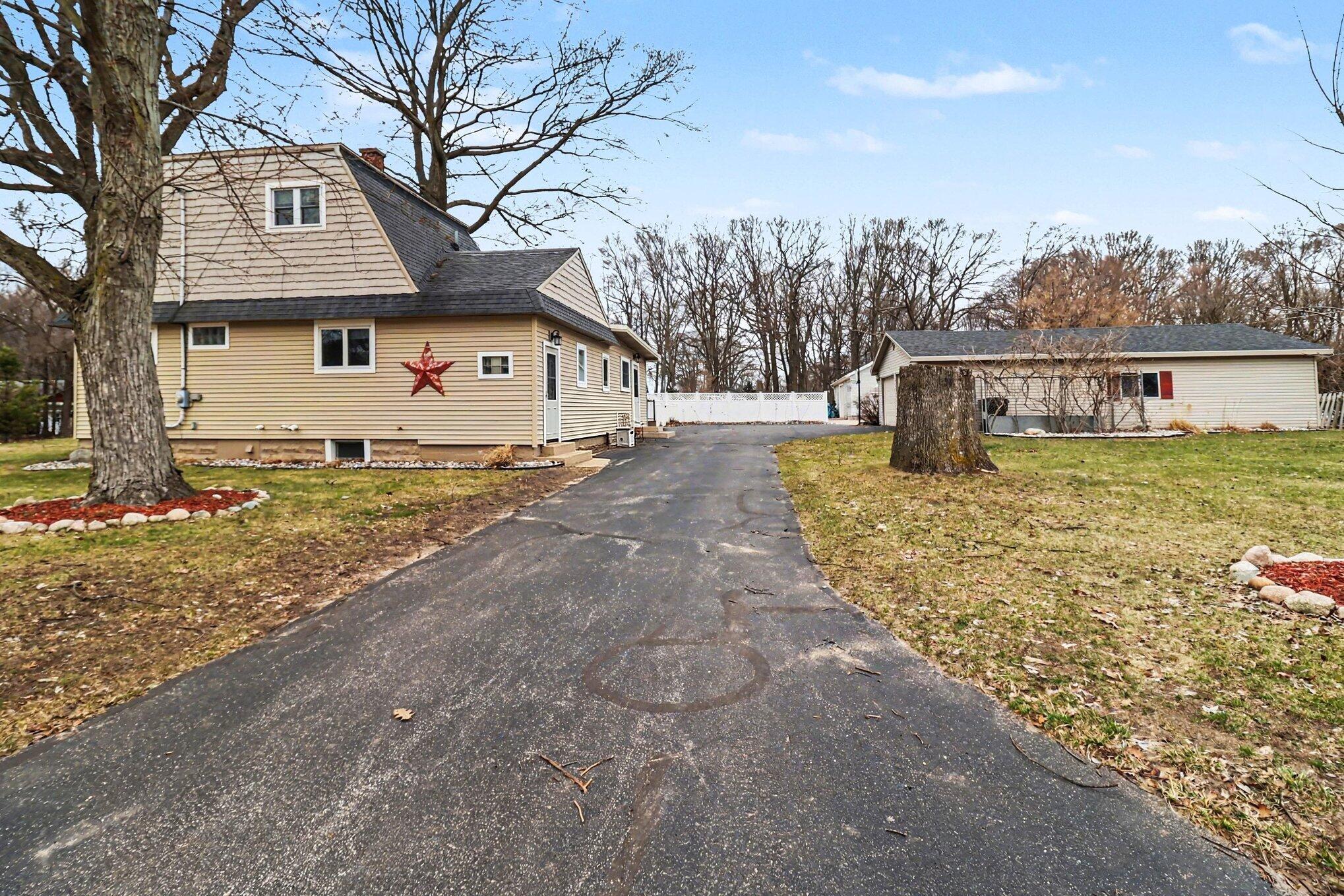 802 N Emily Street Ludington MI 49431