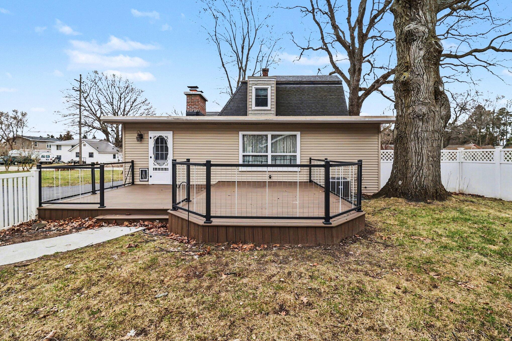 802 N Emily Street Ludington MI 49431