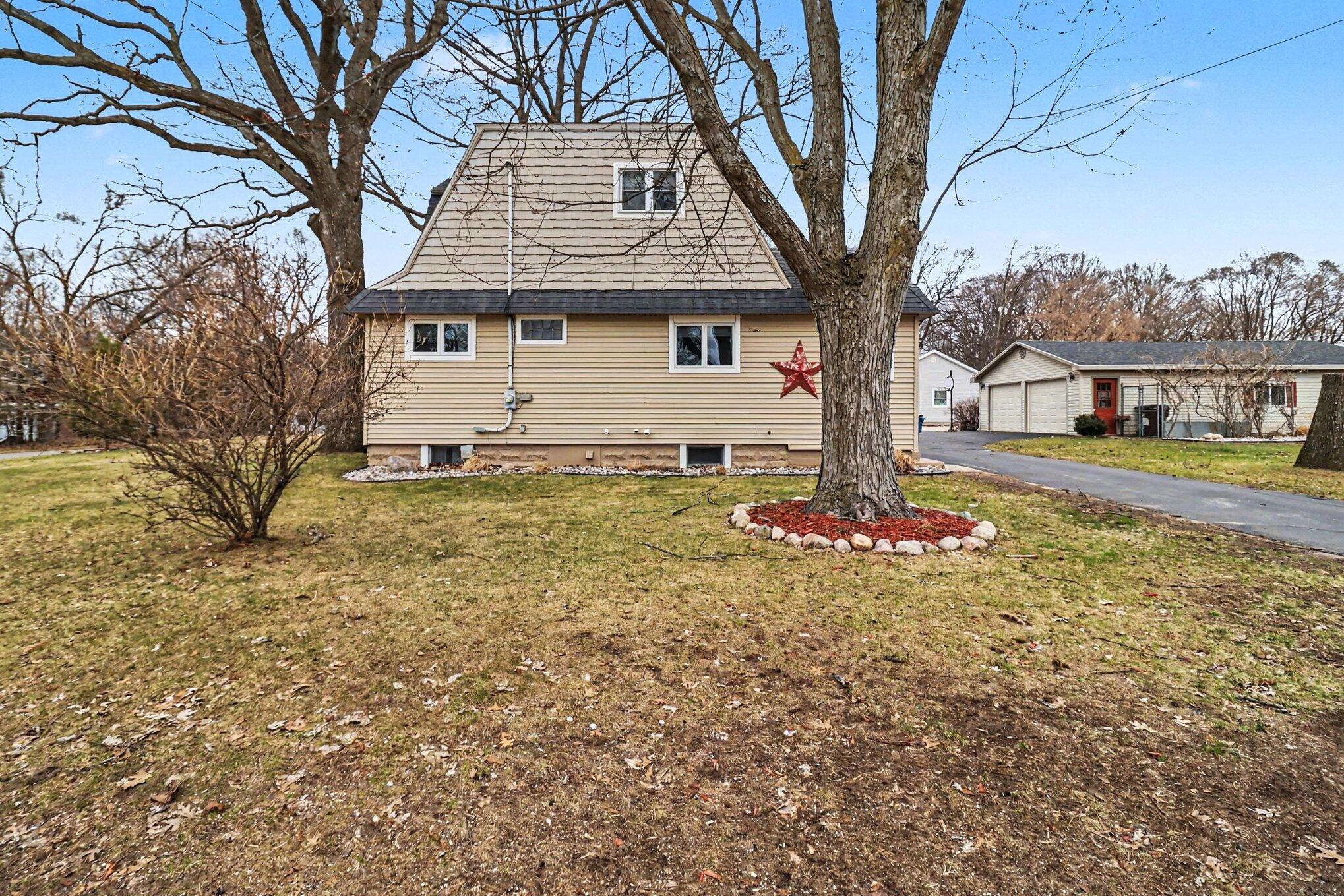 802 N Emily Street Ludington MI 49431