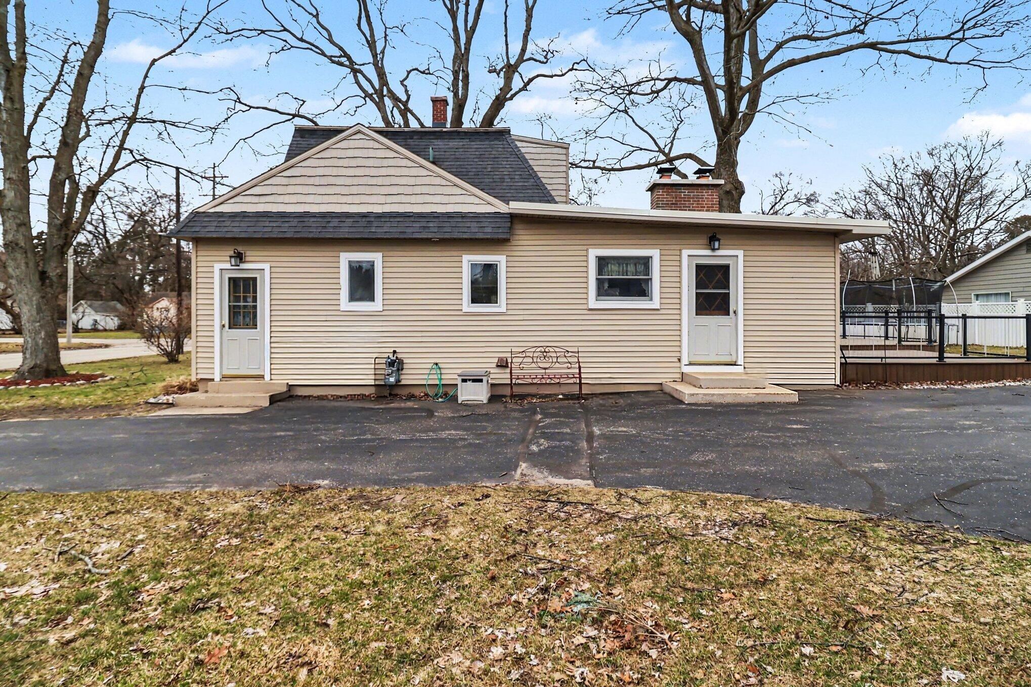 802 N Emily Street Ludington MI 49431