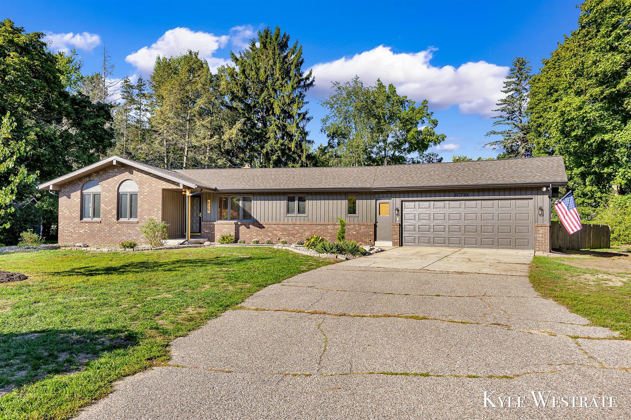 879 W 26th Street Holland MI 49423