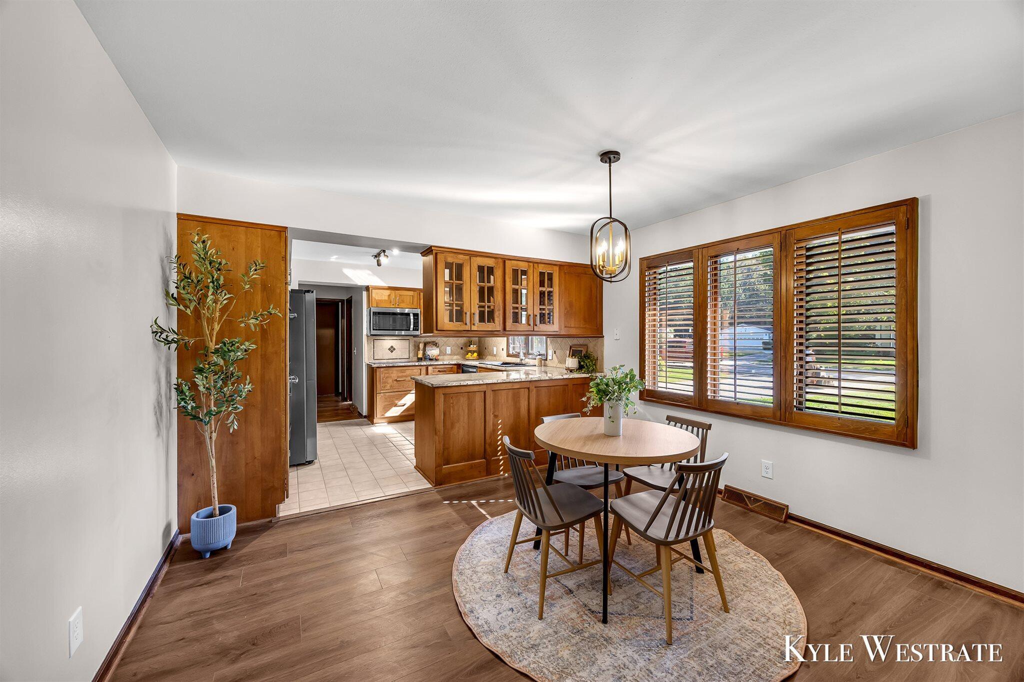 879 W 26th Street Holland MI 49423