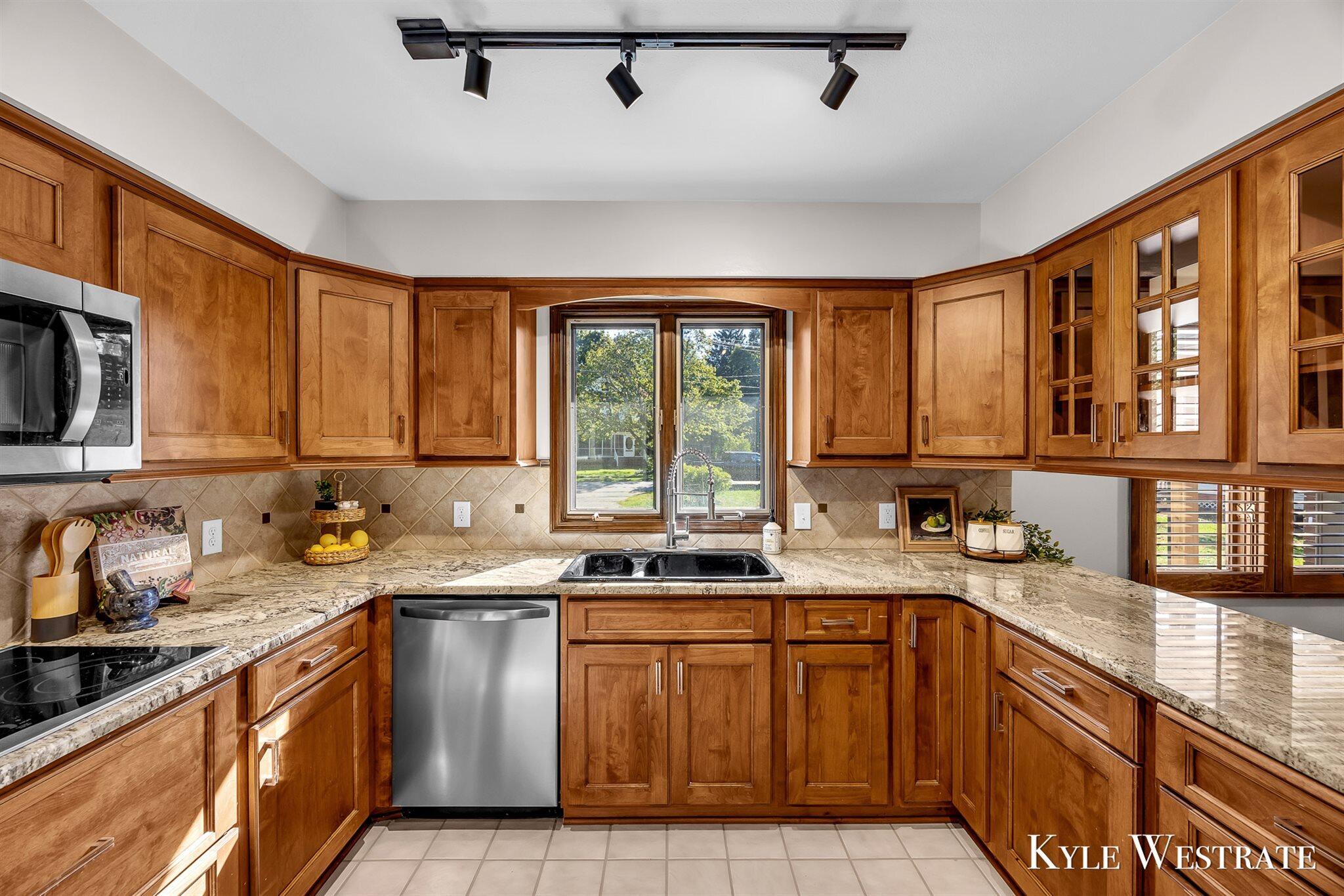 879 W 26th Street Holland MI 49423