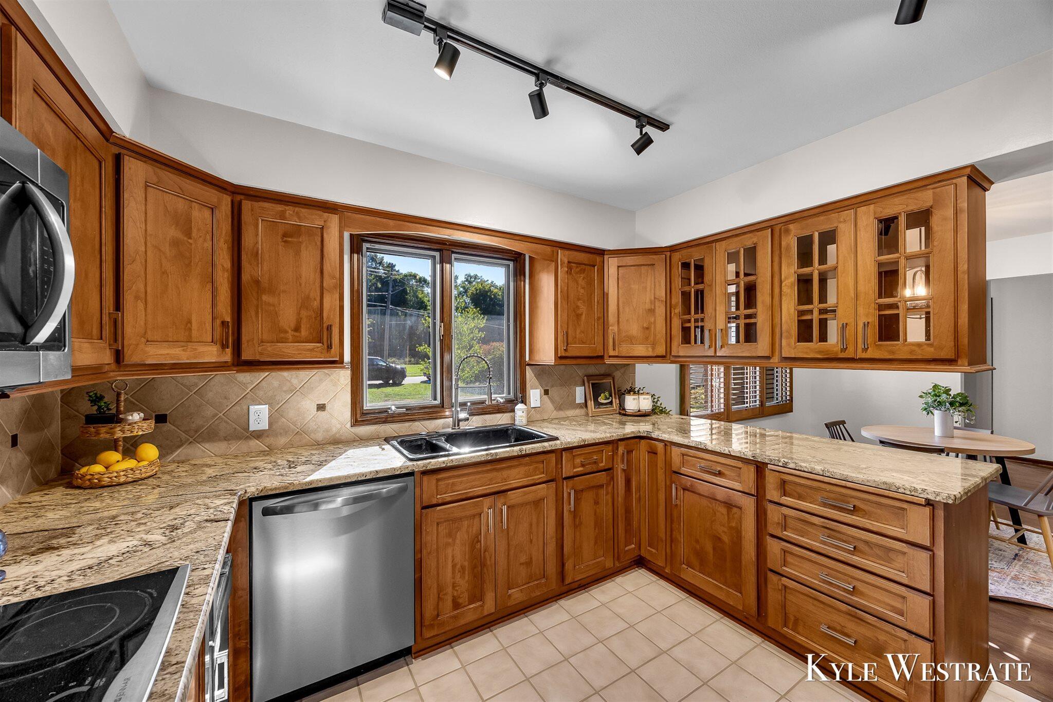 879 W 26th Street Holland MI 49423