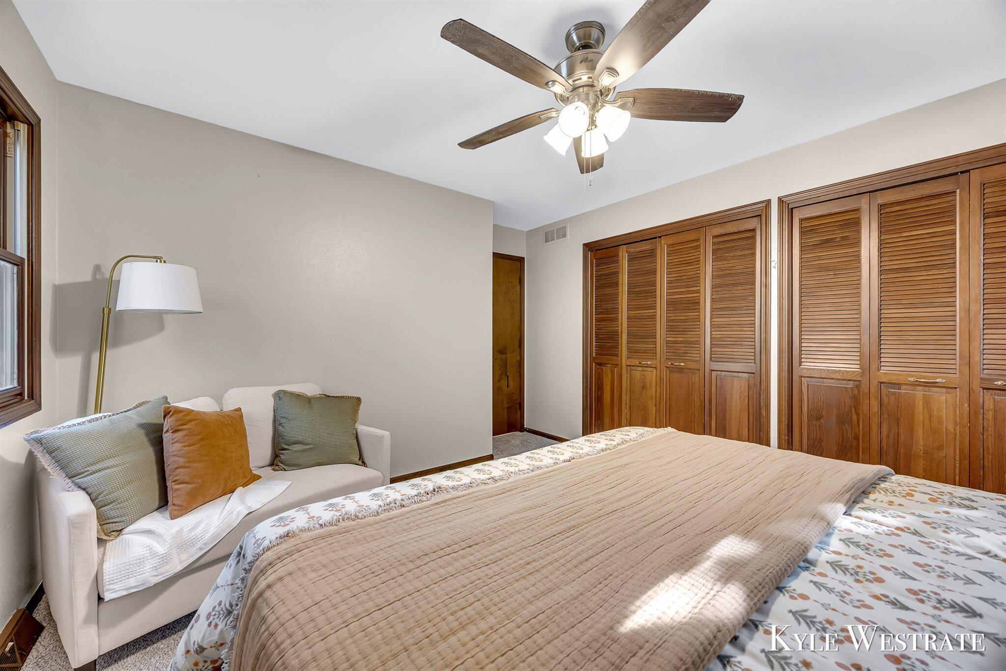 879 W 26th Street Holland MI 49423