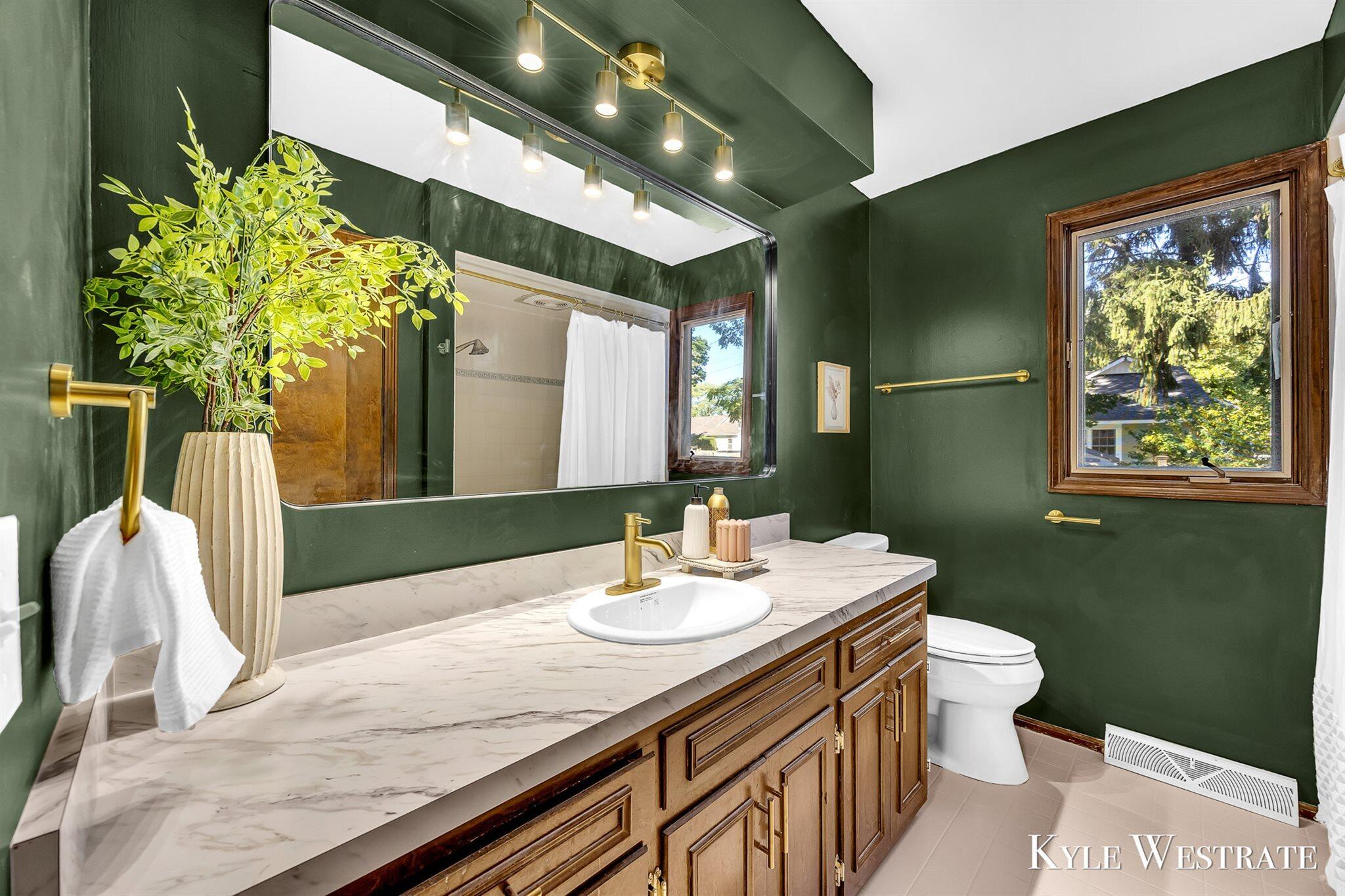 879 W 26th Street Holland MI 49423