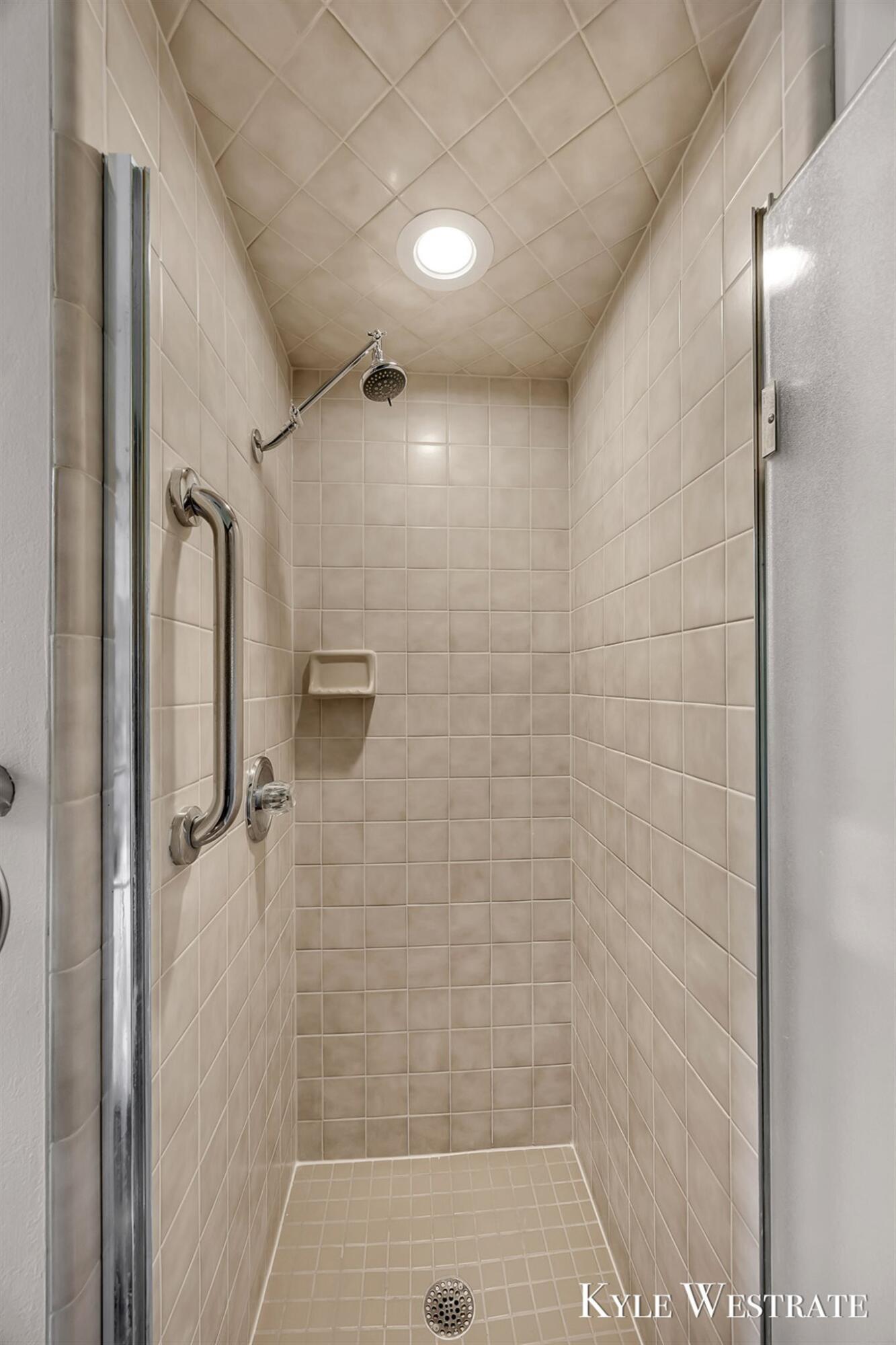 879 W 26th Street Holland MI 49423